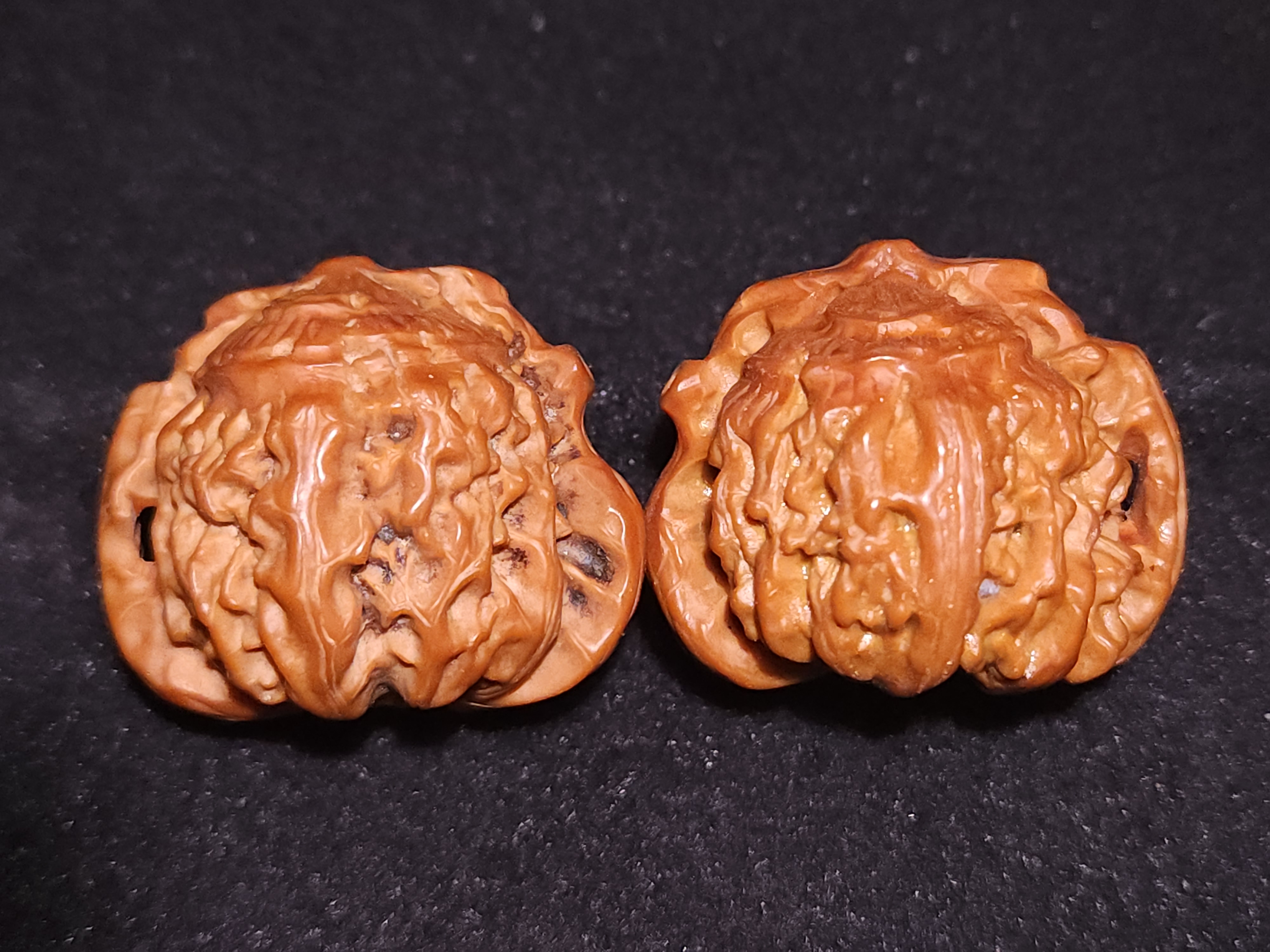 白狮子头雕刻把把胡