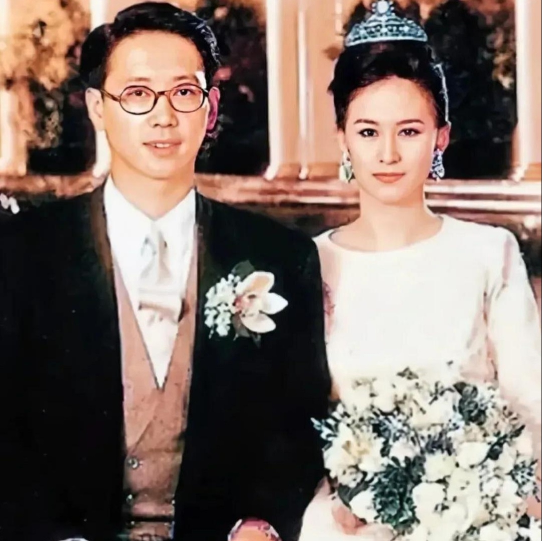 陈百强与何超琼的旷世奇恋,你含泪送我出嫁,我不顾世俗为你扶灵