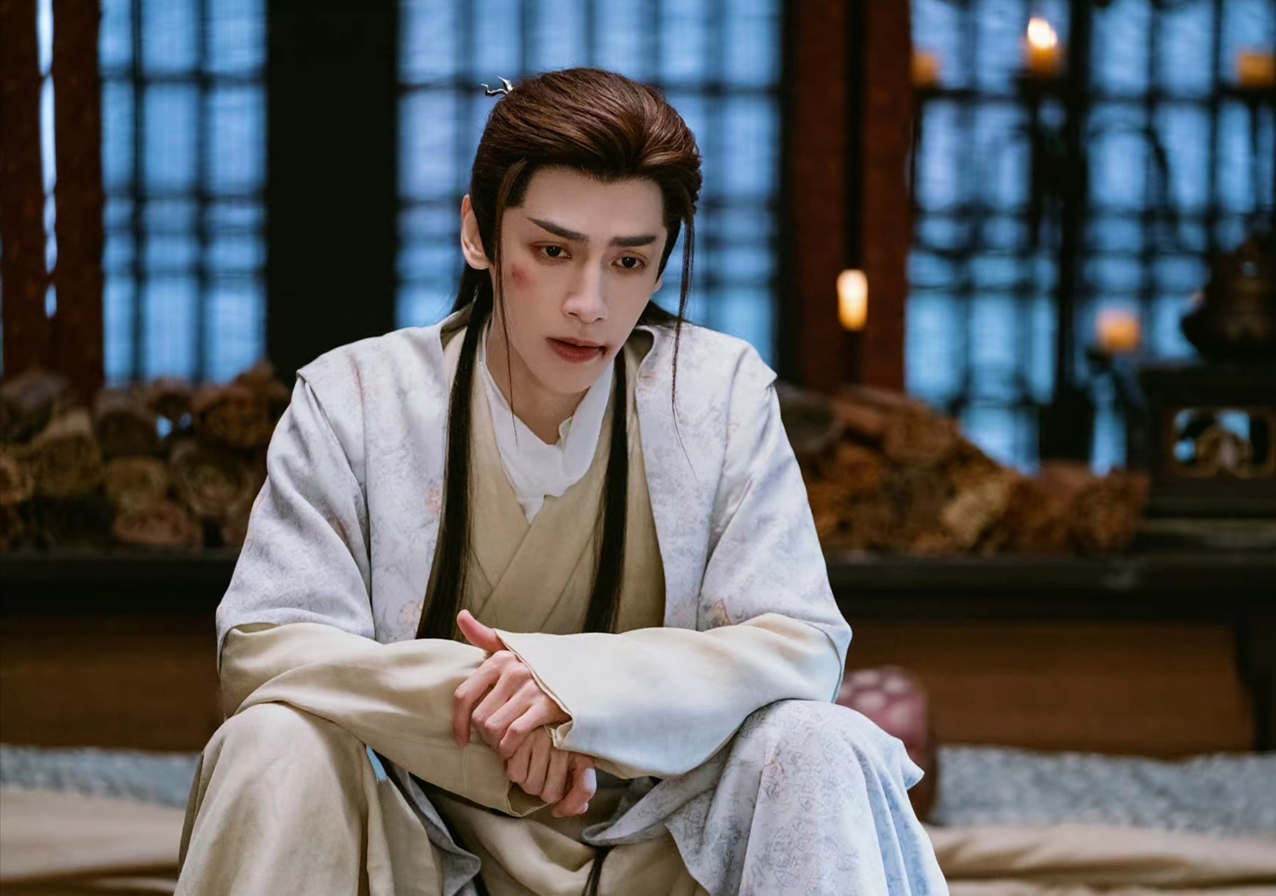 罗云熙瘦脱相了,还是好看,他古装真的绝