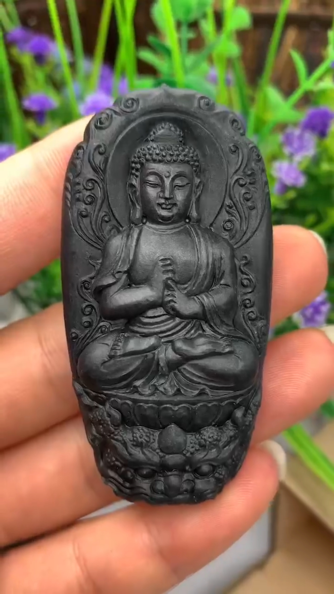 毛货的墨翠挂件,打灯满绿