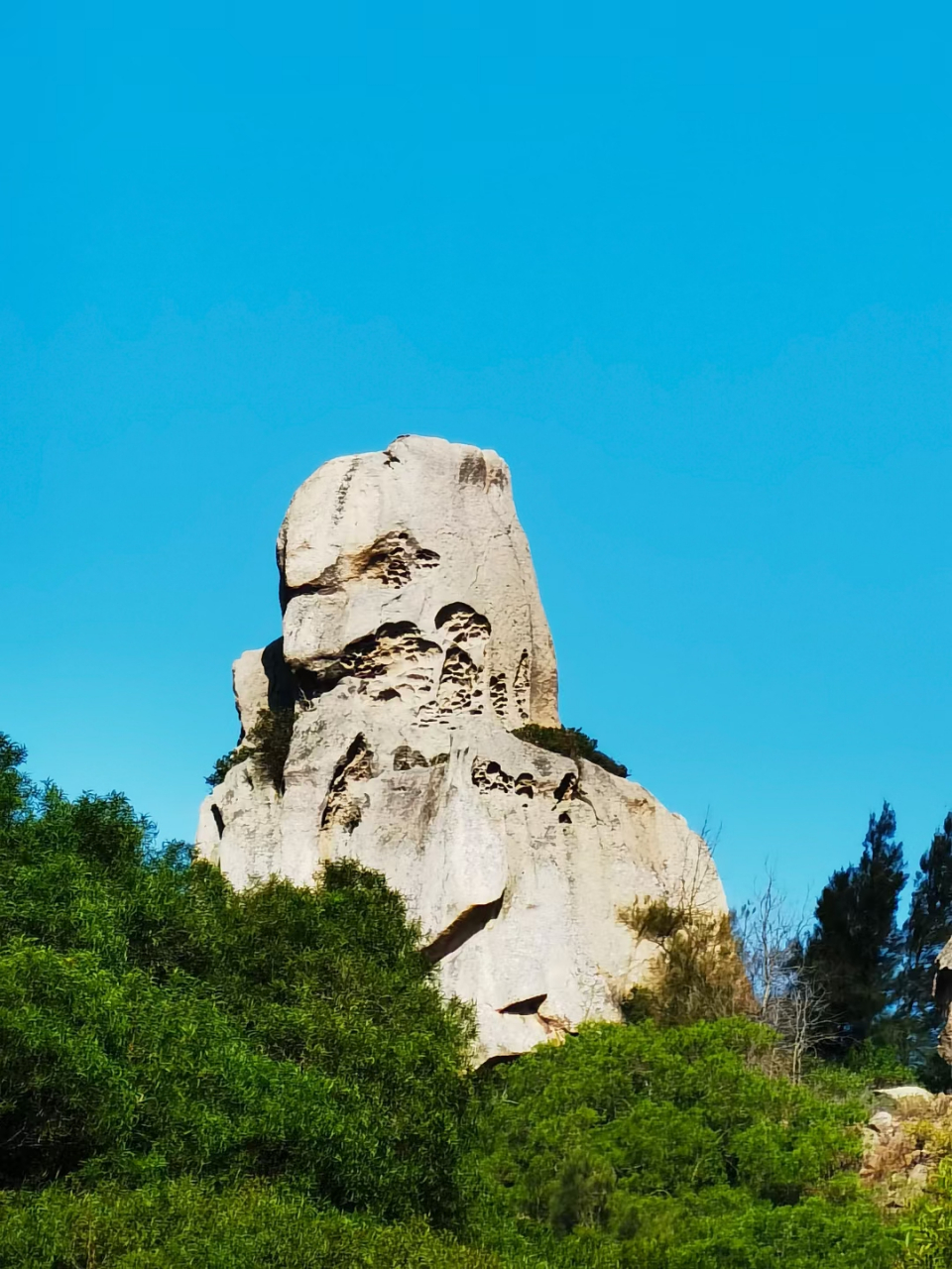 平潭岛将军山,1996年三军曾经在这里军演.