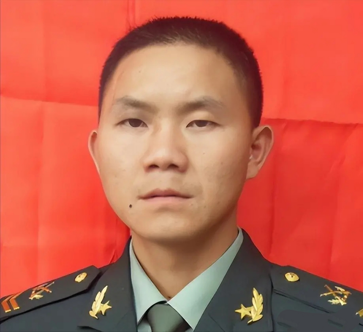 给老子闭嘴的英文(你他妈给老子闭嘴的英文)