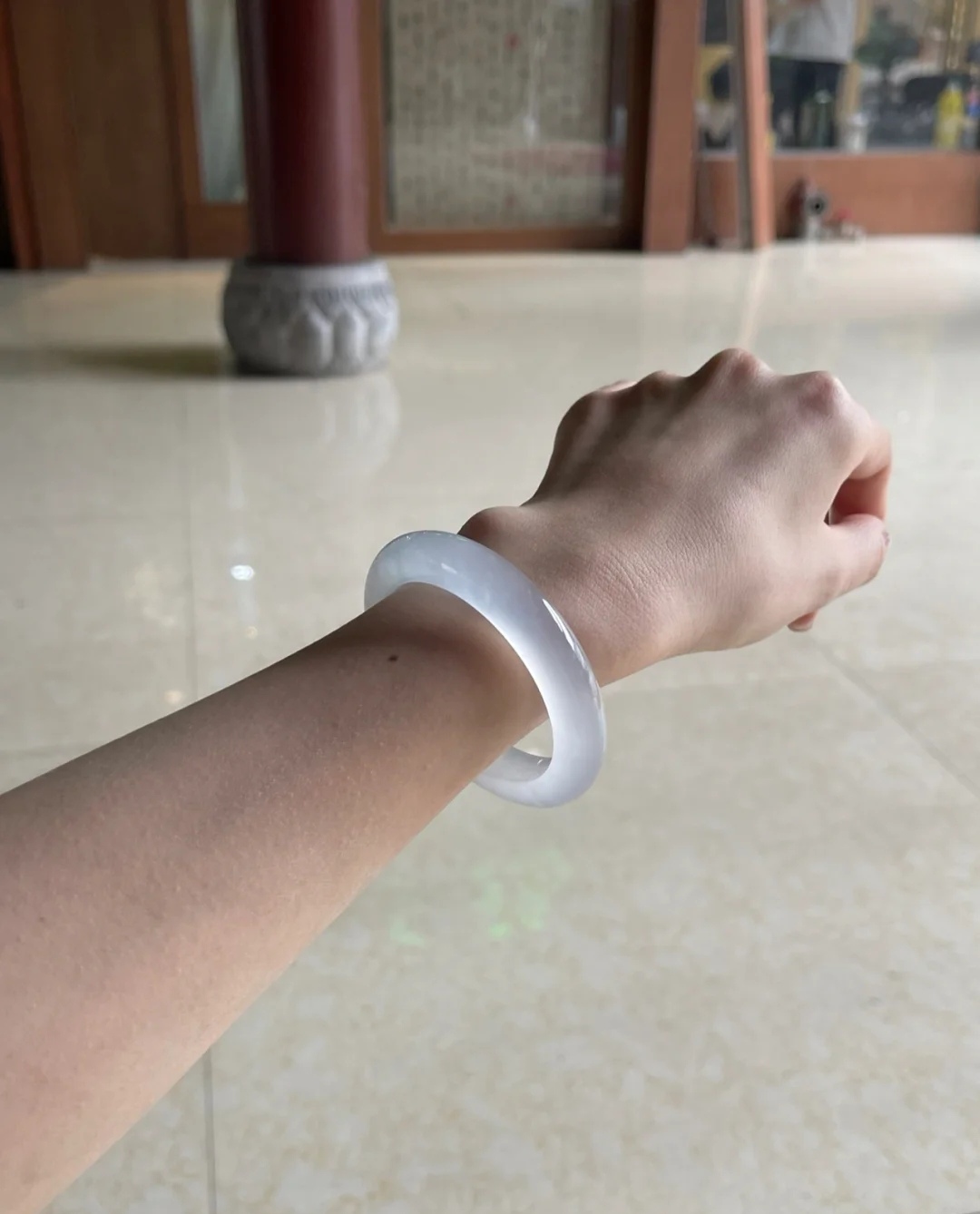 极品玻璃种白月光翡翠手镯