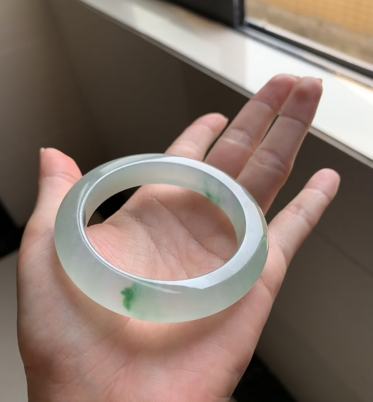 漂亮的泥鳅背哦～冰胶起光,清甜绿底,种色兼备!