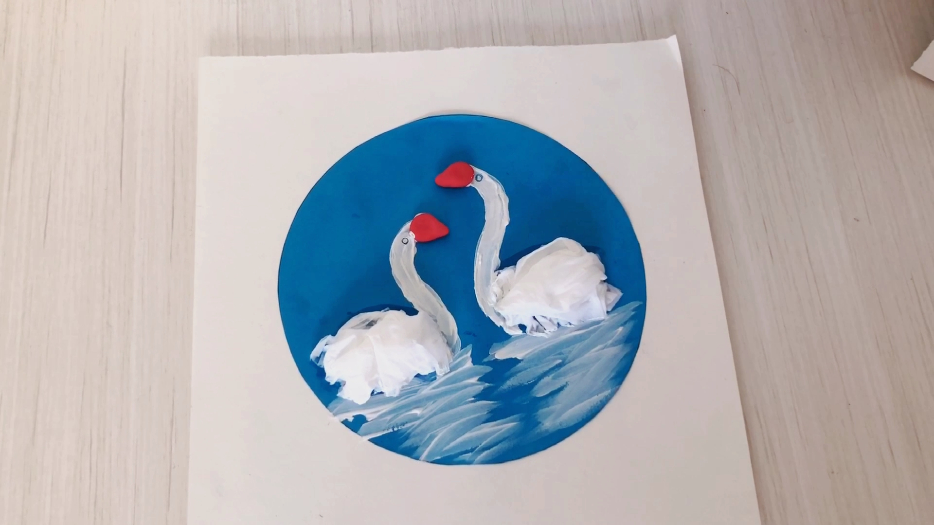 《大白鹅》教你用两张纸也能做出好看的画