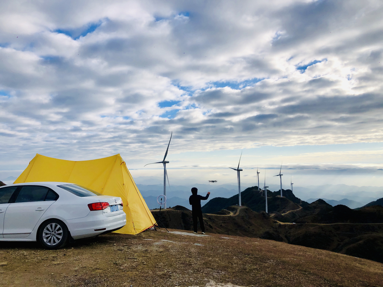 广东河源一座可开车上顶的风车山,美得一塌糊涂,露营超级酸爽