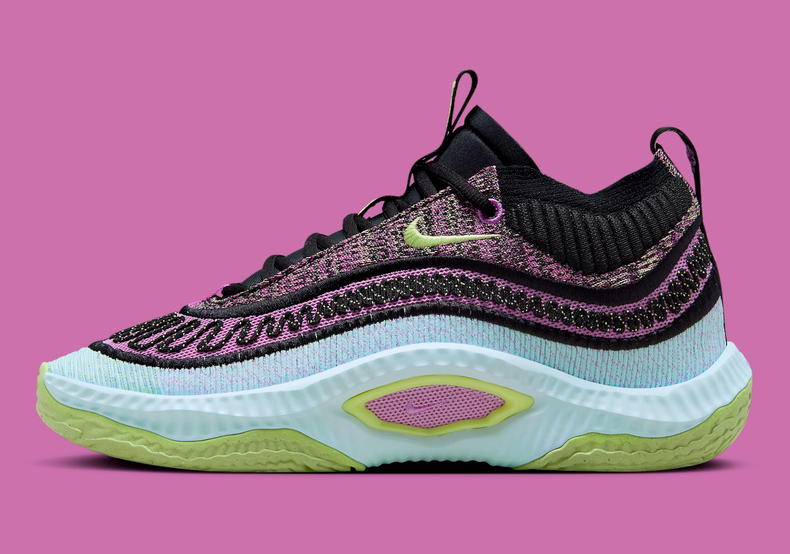 nike cosmic unity 3 采用"混沌"配色方案