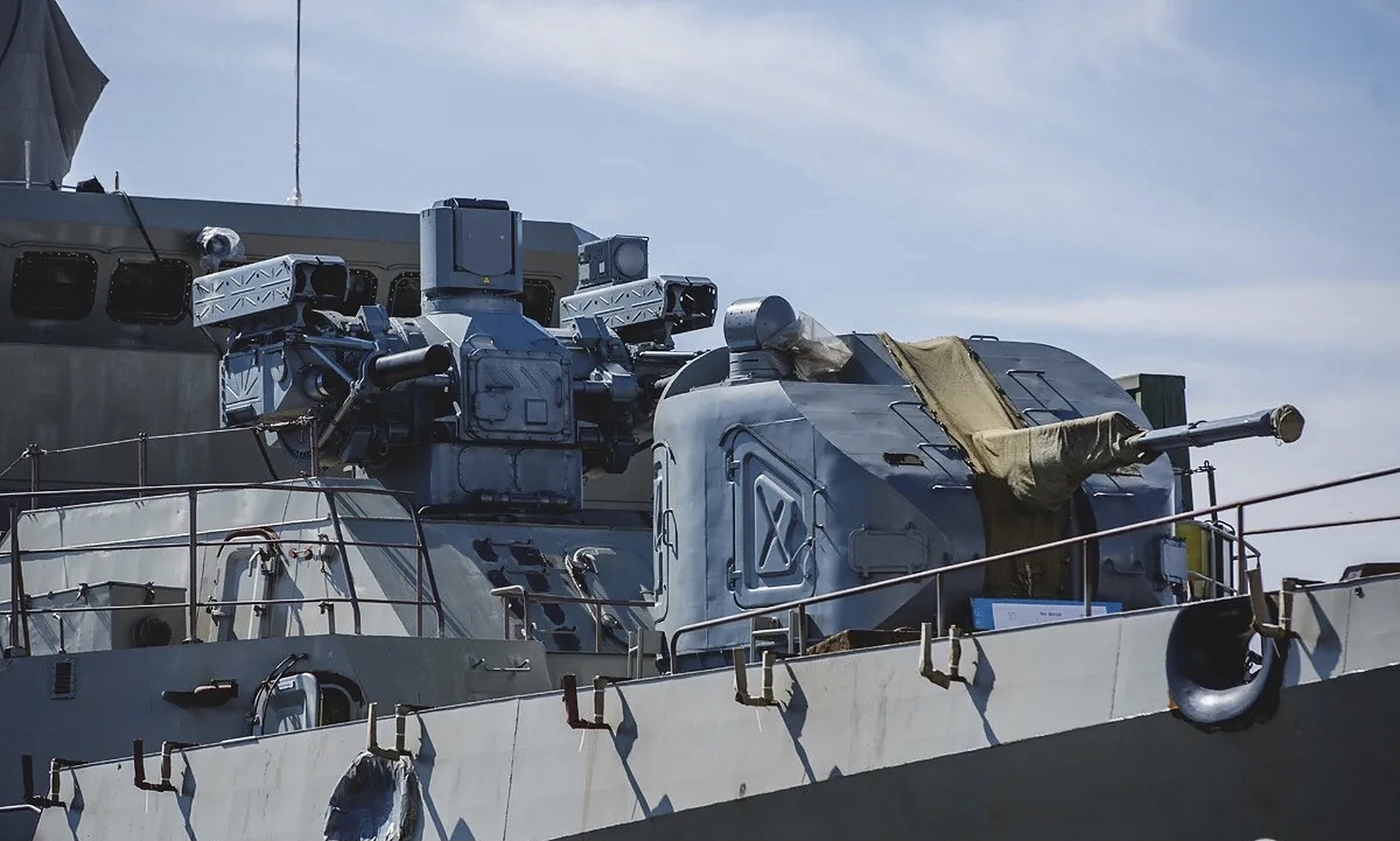 越南海军的改进型猎豹3.9级轻型护卫舰,正面火力不弱.