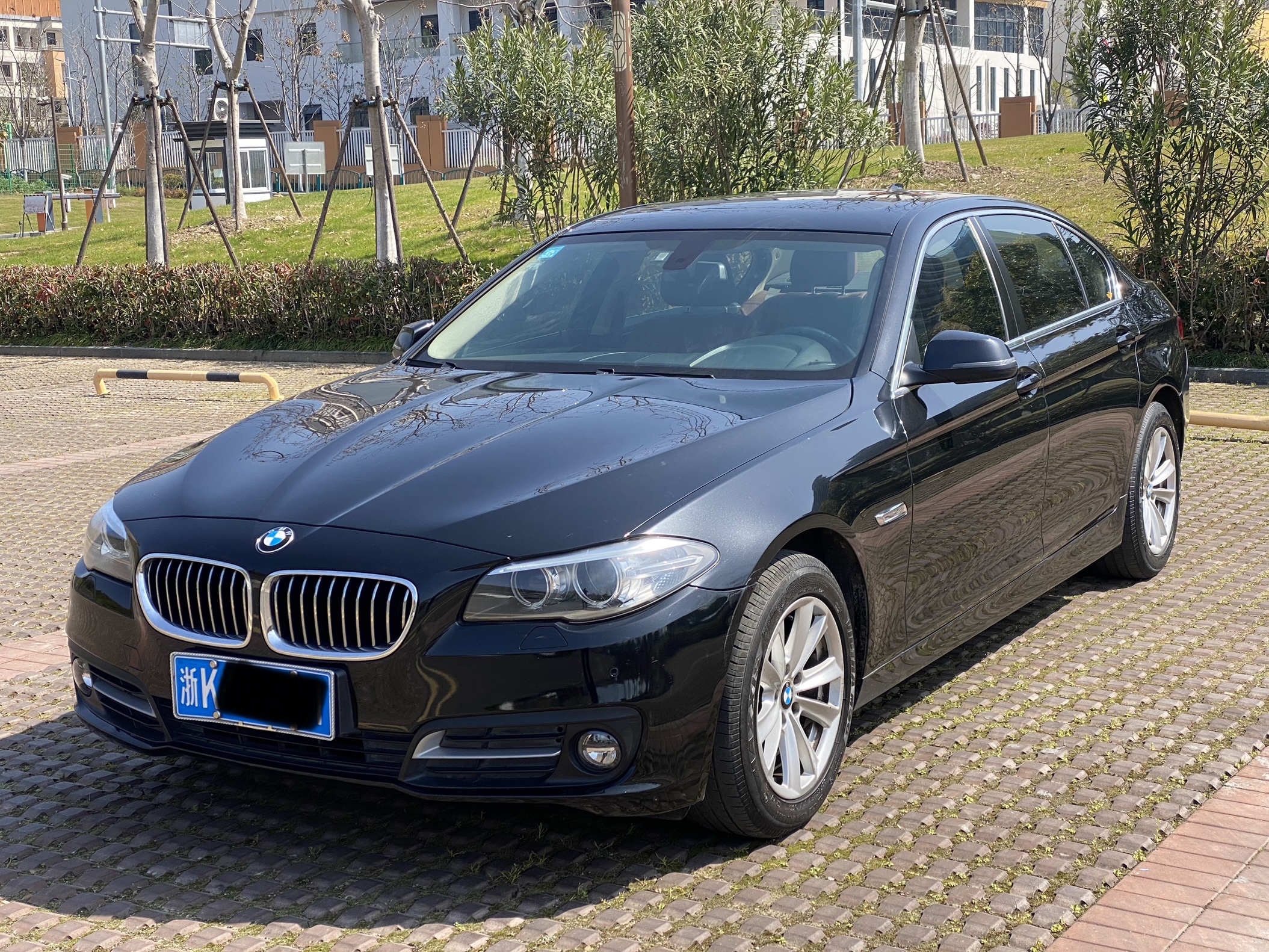 宝马5系,16年上牌,精品原版,价格便宜