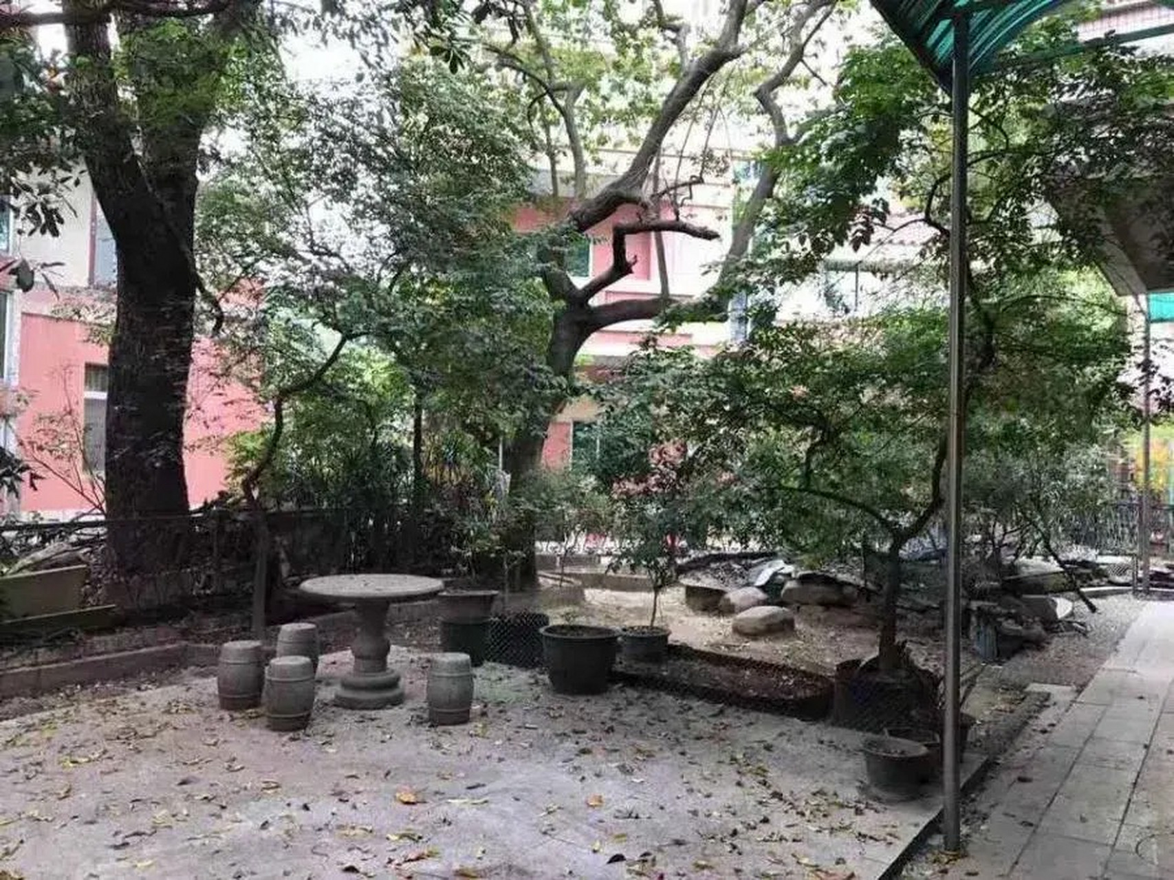 8862次围观,佛山市禅城区景苑北街3号绿景苑三区六十座房产低于评估价
