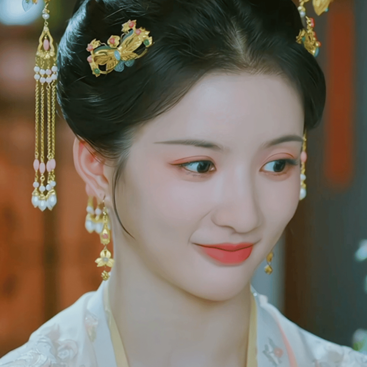 发现《宁安如梦》里刘些宁演的长公主沈芷衣好漂亮,美得特别明艳大气