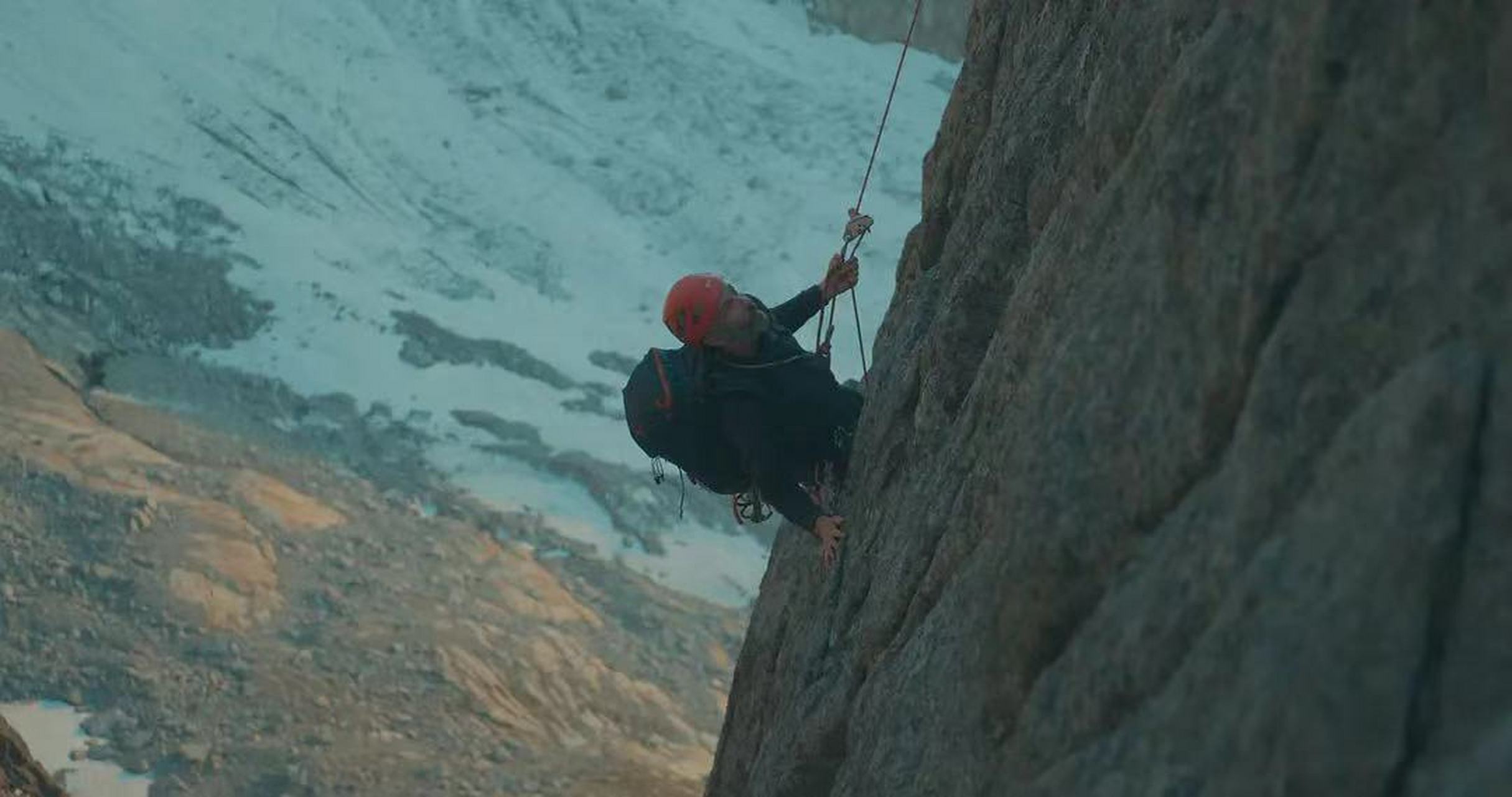灵山奇遇 la montagne (2022) 导演: #托马斯·萨尔瓦多 编剧