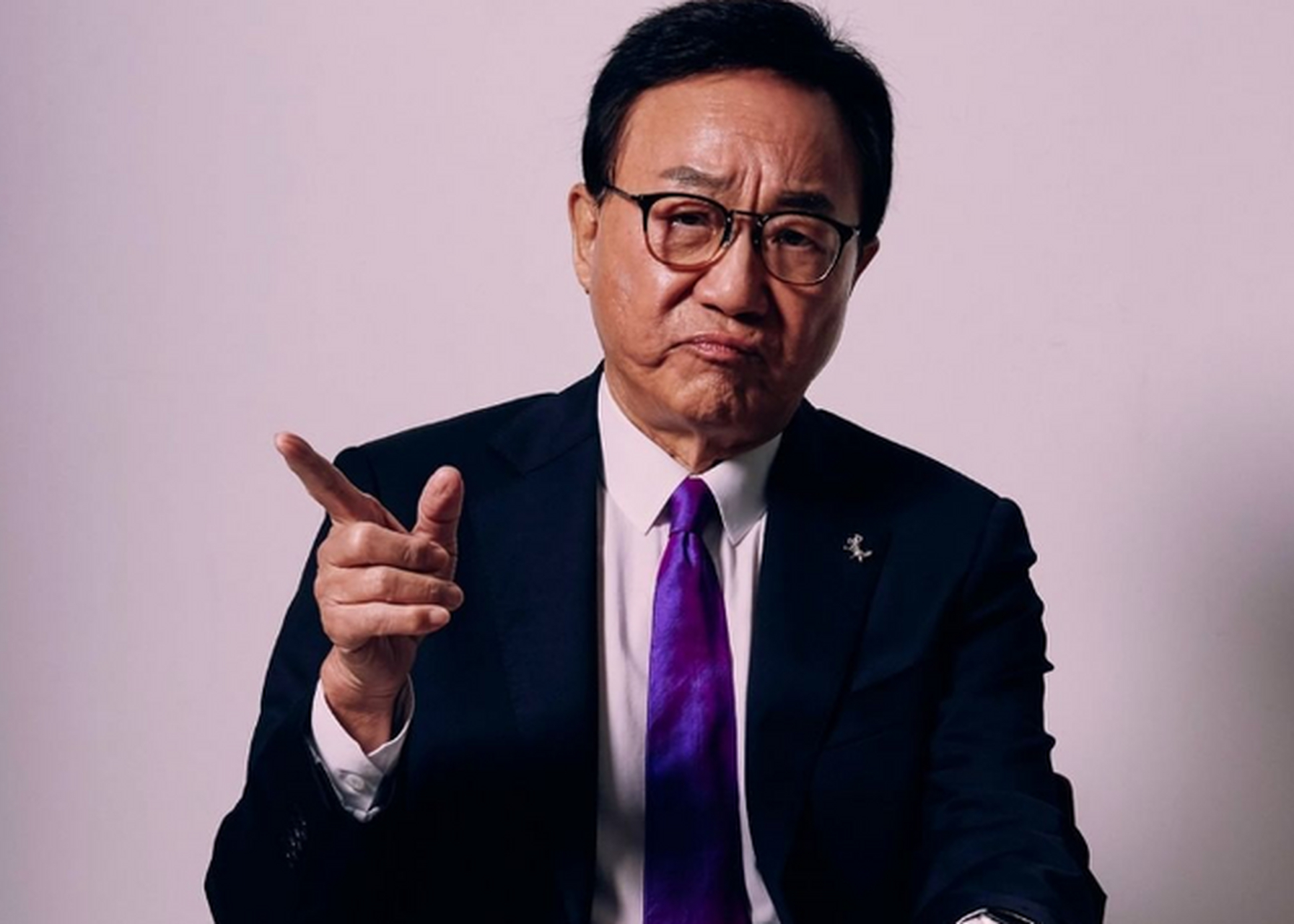 香港演艺协会历任会长:  第一任:许冠文,任期1993—1997年 第二任