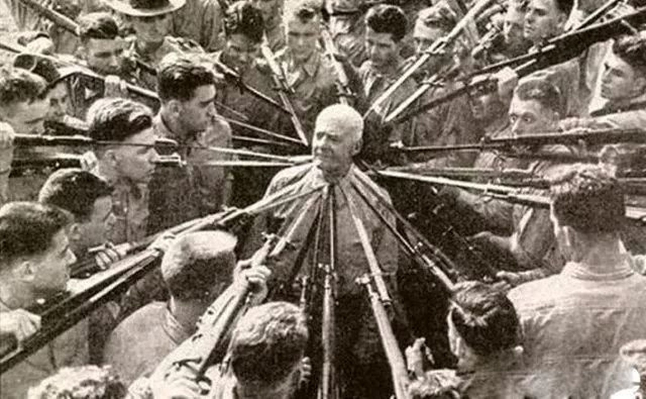 1943年,美国海军陆战队白刃战之父安东尼上校,刺刀操就是他的创的.