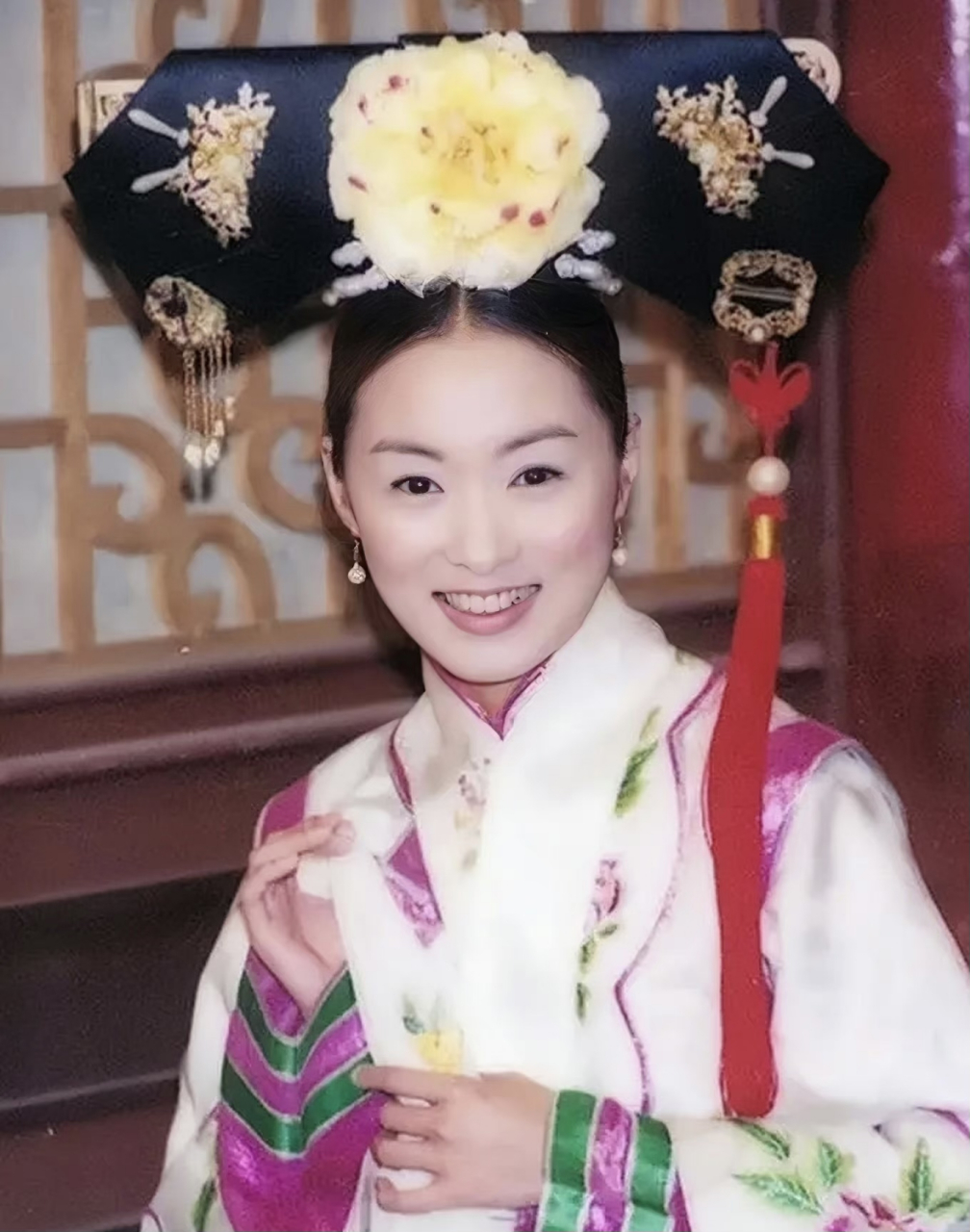 《怀玉公主》官宣结婚啦! 4月1日,台湾老牌女星郑家榆宣布结婚了.