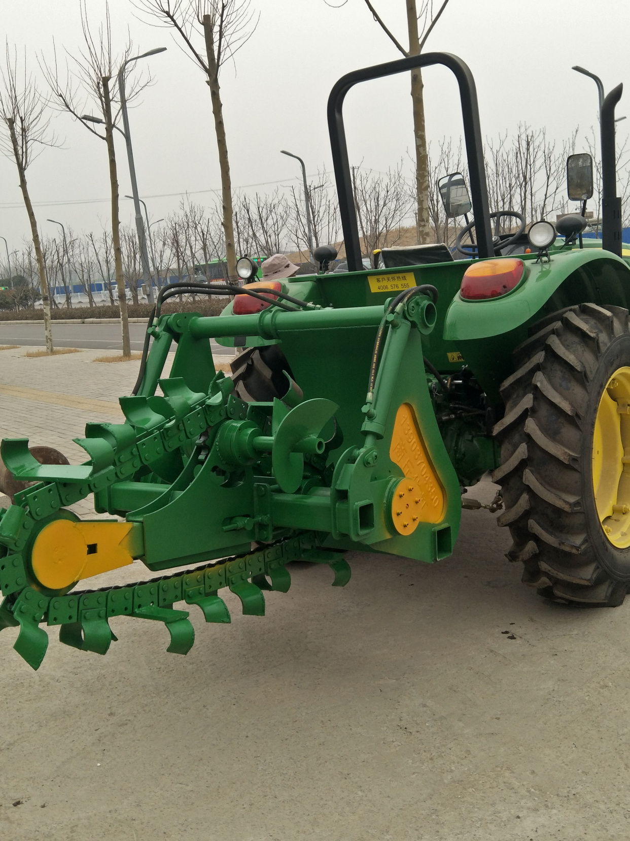 厂家直销大棚王拖拉机改装链条开沟机