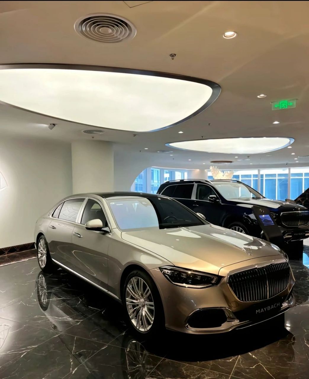 迈巴赫s580 作为奔驰旗下豪华轿车系列 无论是配置还是空间都是同价位