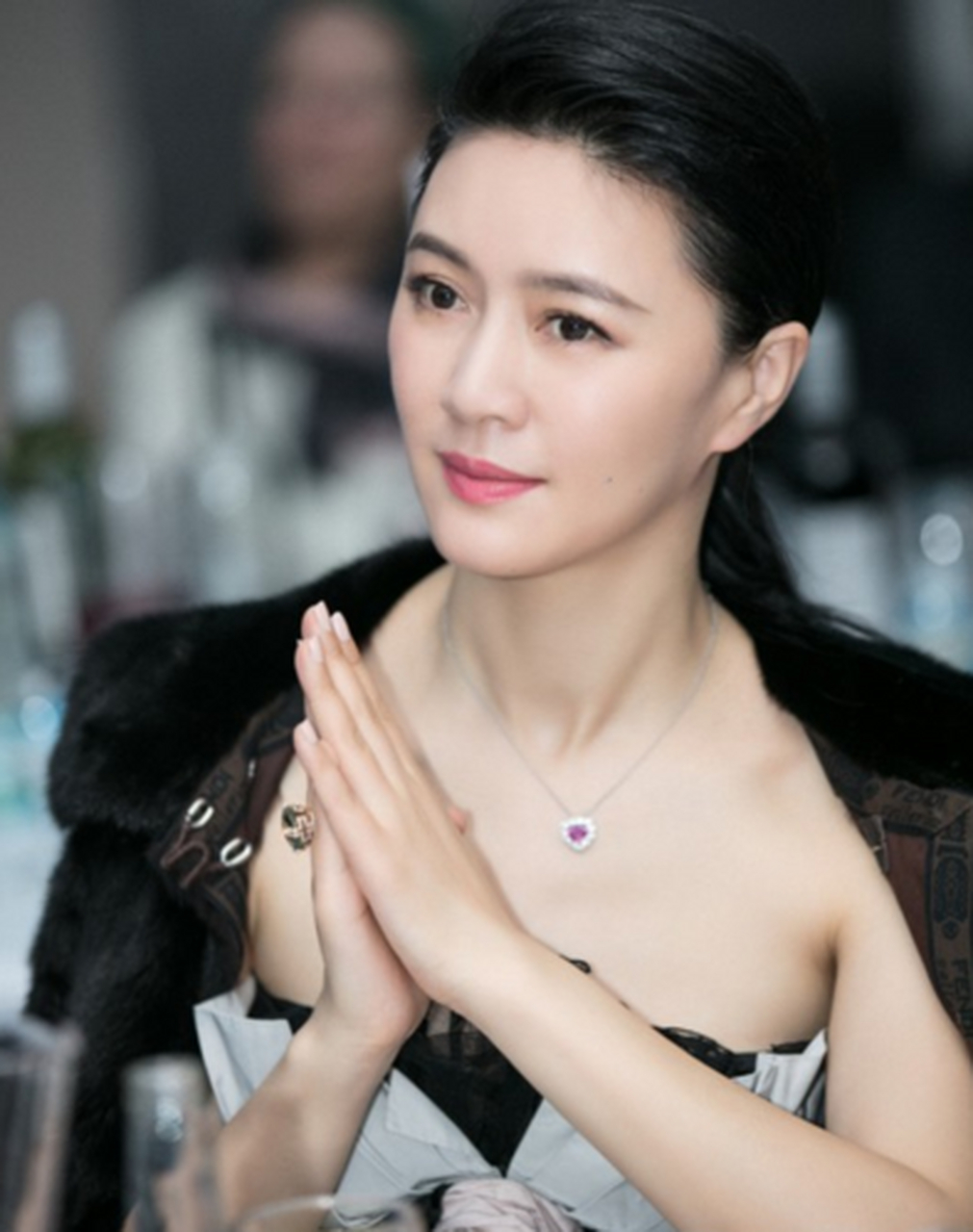 拥有天使面孔和魔鬼身材的知明女星田海蓉