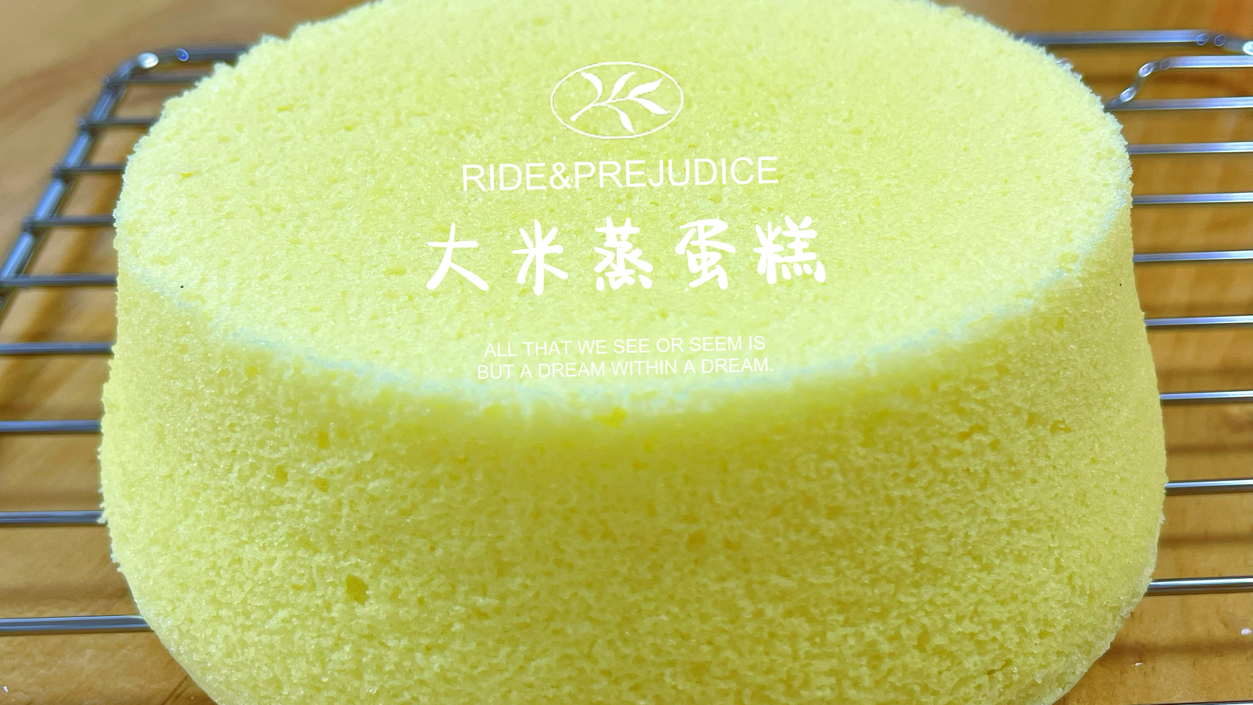 大米也能做蒸蛋糕?并且蓬松柔软入口即化,老人孩子都爱吃!