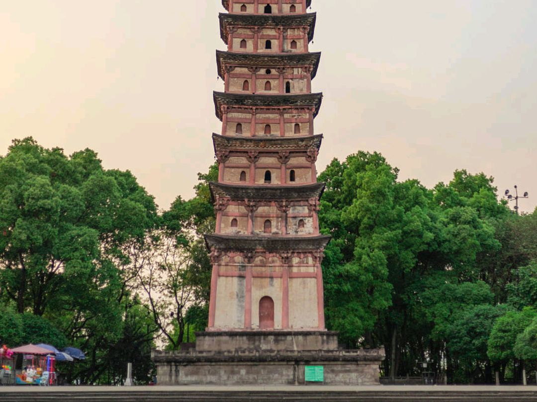 南充鹤鸣山风景区图片