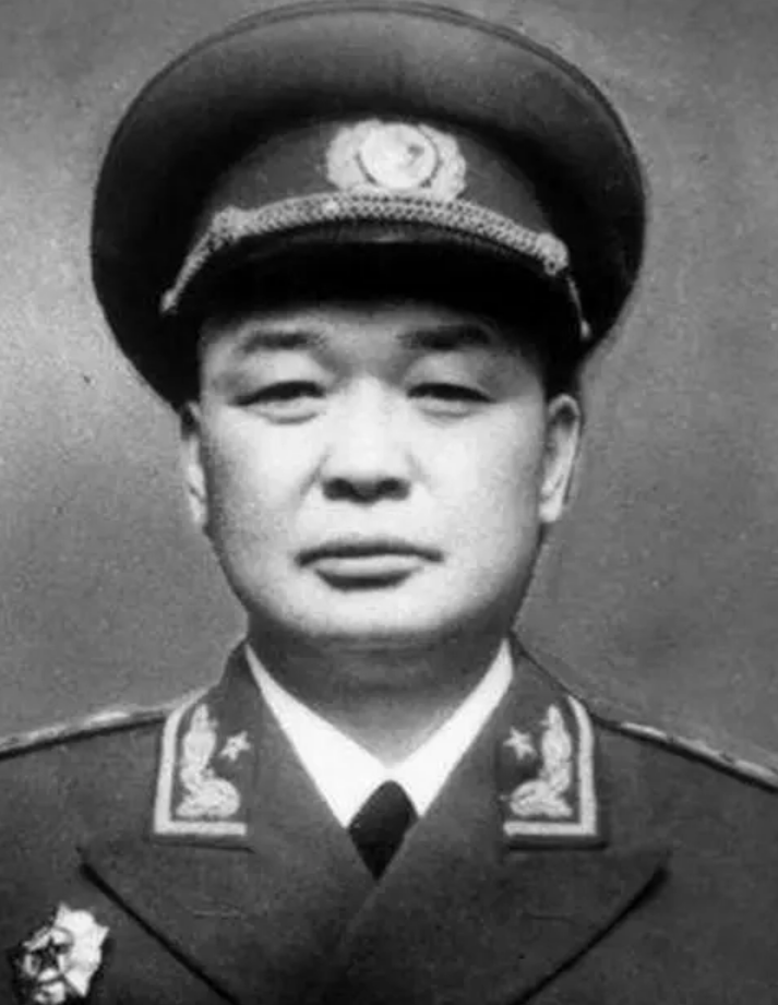 1955年大授衔,阎红彦任四川省委书记,为何会被授予上将军衔