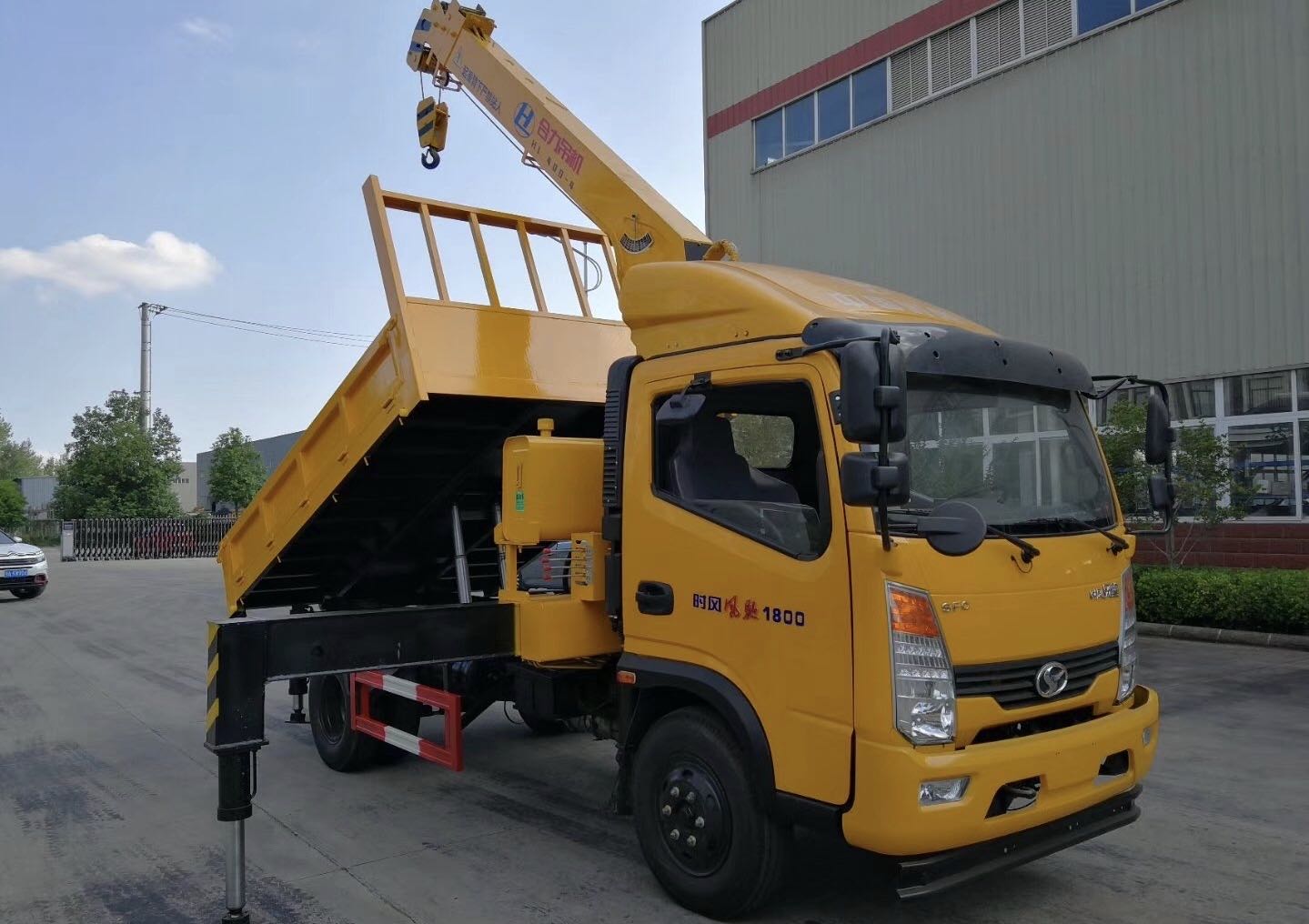 时风蓝牌随车吊,风驰1800豪华驾驶室,性价比最高的一款随车吊