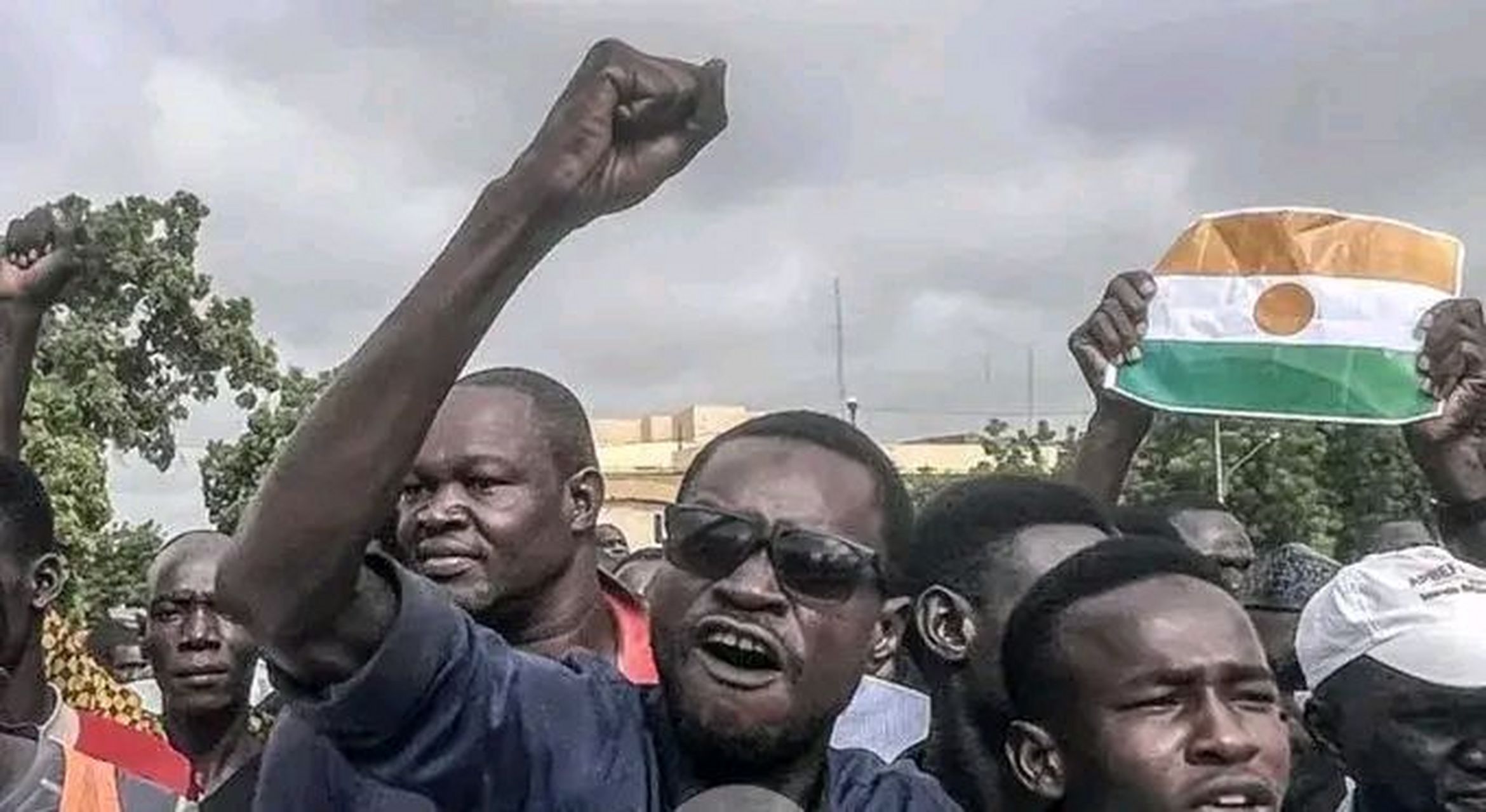 尼日尔人沸腾了!