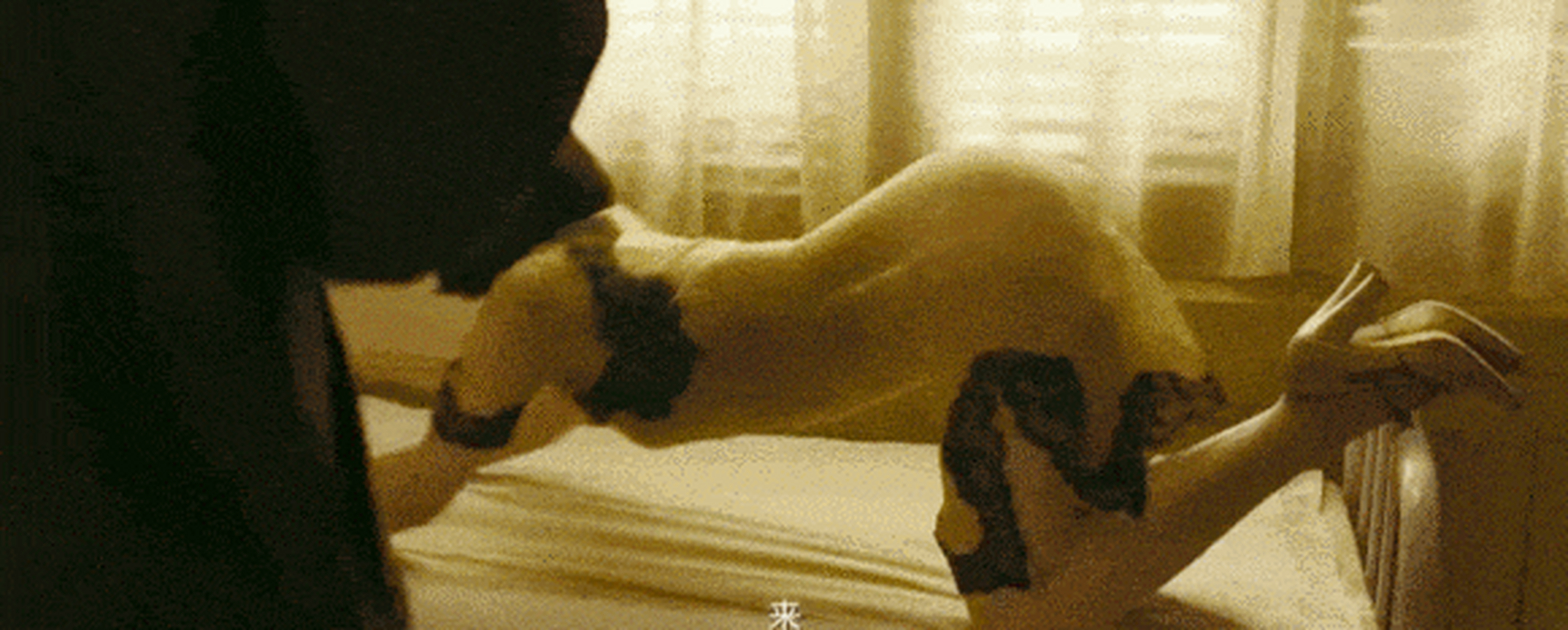 许晴在《邪不压正》里的那一趴,成了经典!至今没人能超越.