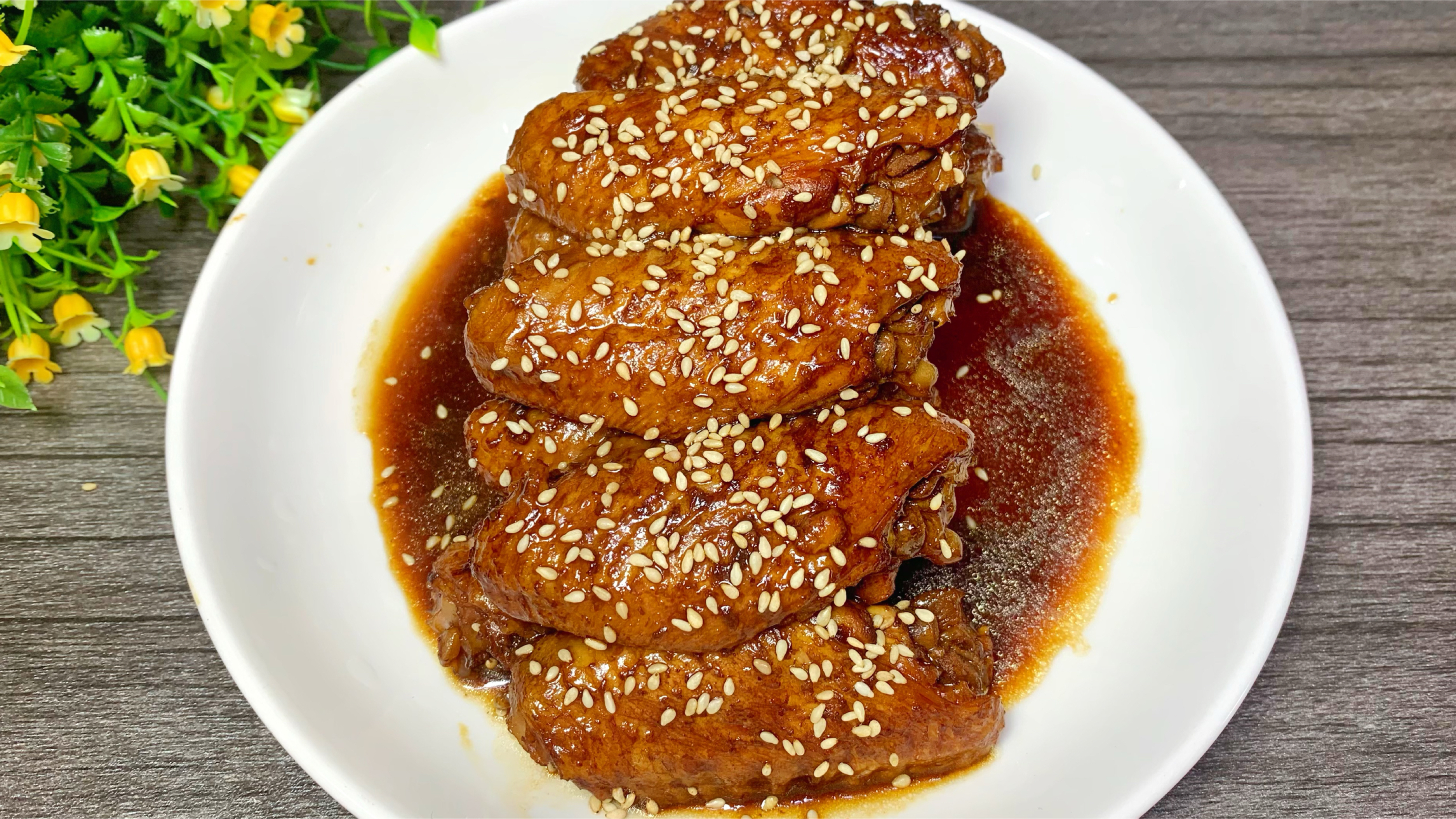 小孩最爱吃的可乐鸡翅,最简单的家常做法,酸甜可口,软烂入味