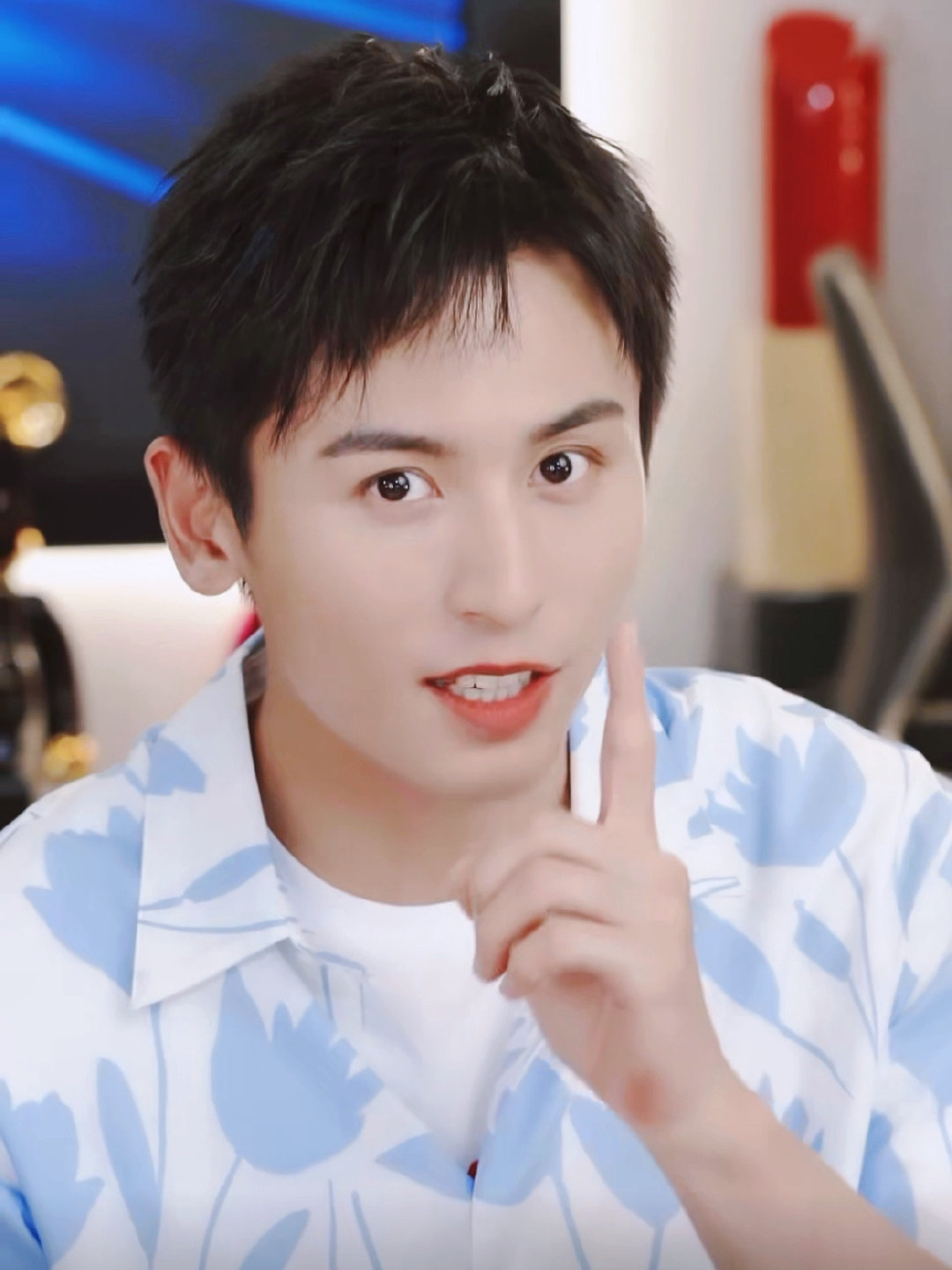 张哲瀚薇娅直播图片:lp绝美~超美