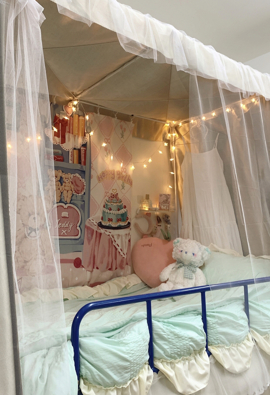 现在大学生宿舍都布置的这么好吗?