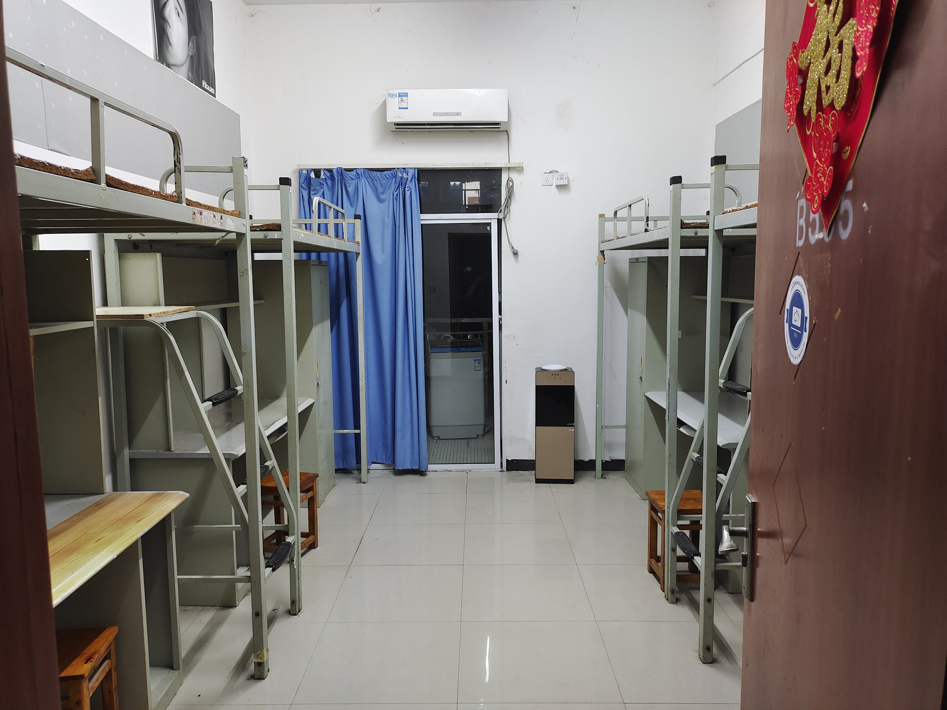 刚毕业的大学生想攒钱怎么做