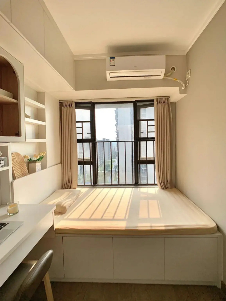 5㎡小次卧,虽然只有5平米,但是它除了是卧室之外,还还可以当书房