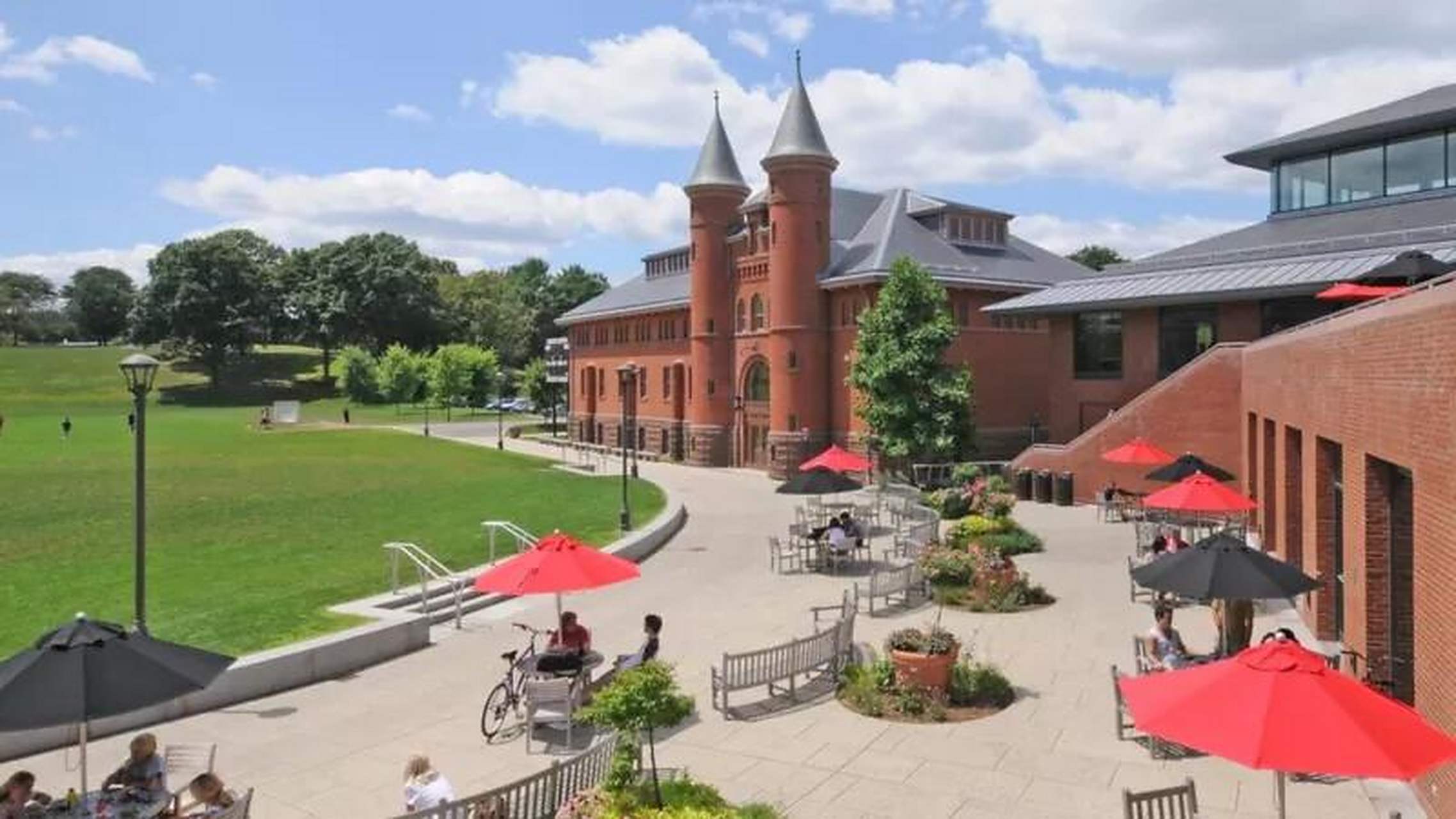 美国精英文理学院卫斯理大学(wesleyan university)表示,将不再向具有