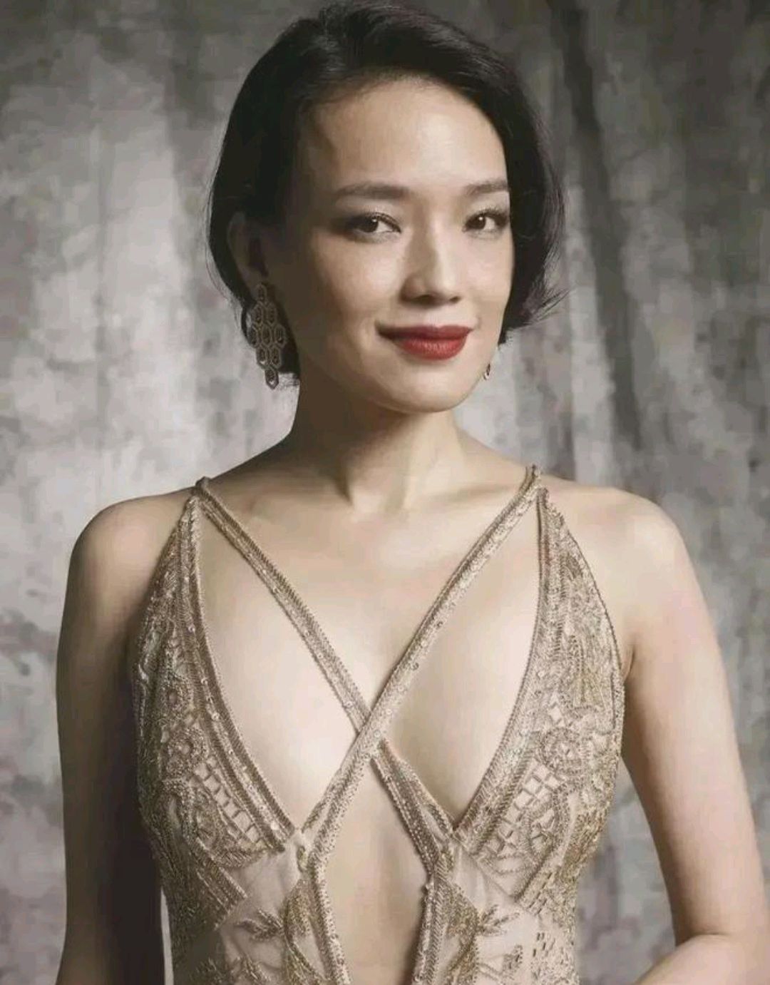 舒淇的造型绝了,为什么会有网友说丑,短发也挺好看啊