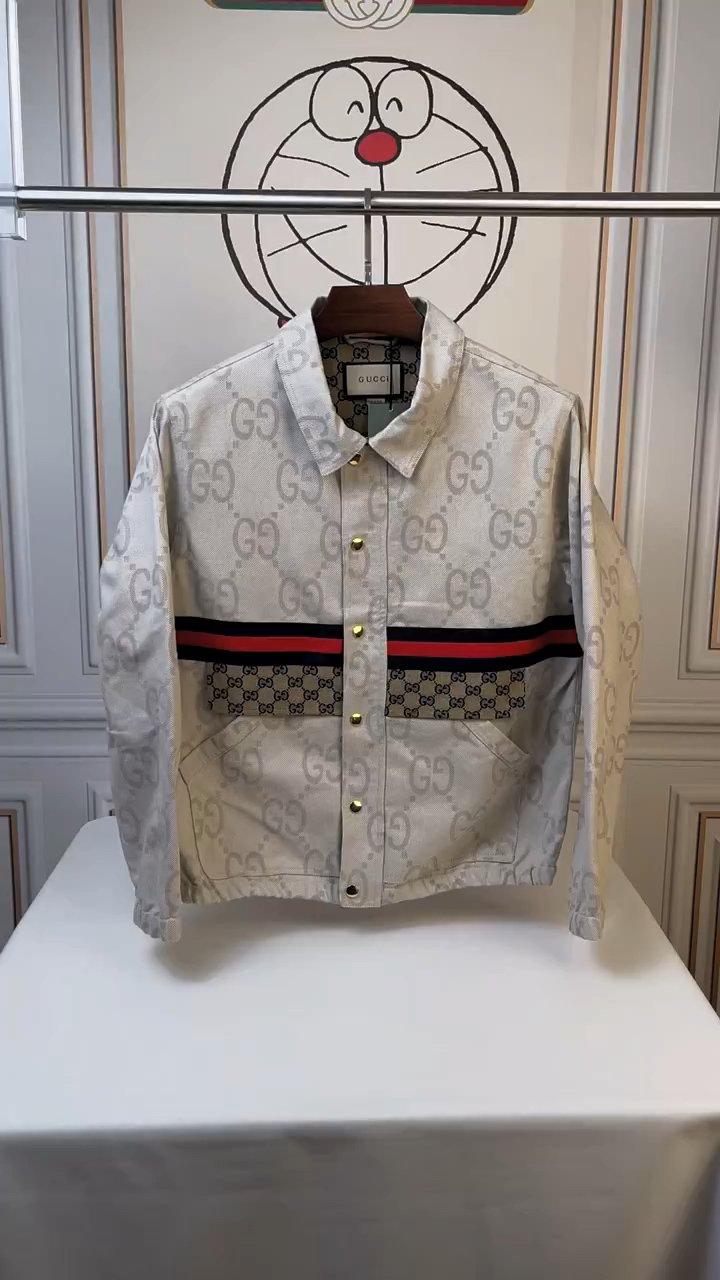 古驰休闲logo印花牛仔外套,精致奢华感很十足-度小视