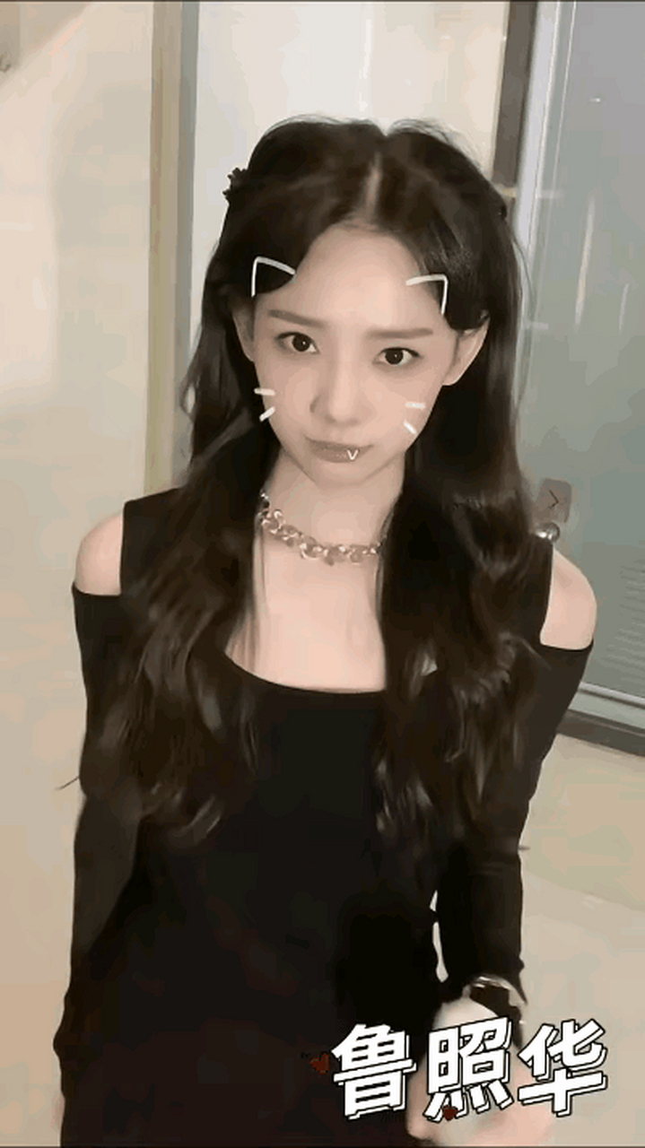 《大汉赋》的女演员正在接触万茜和韩雪. 2.