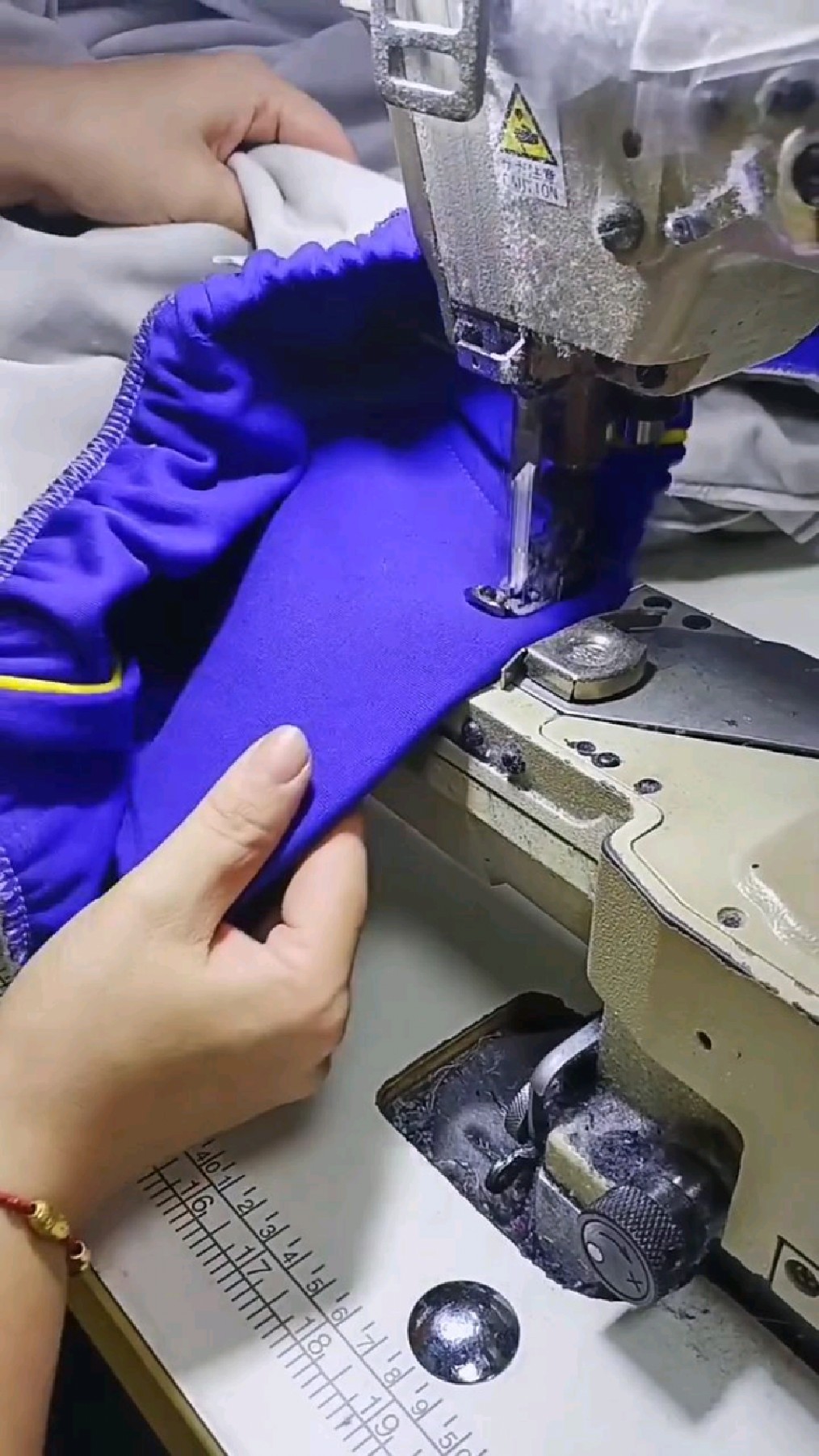 冚车跑压腰线的拿捏手势