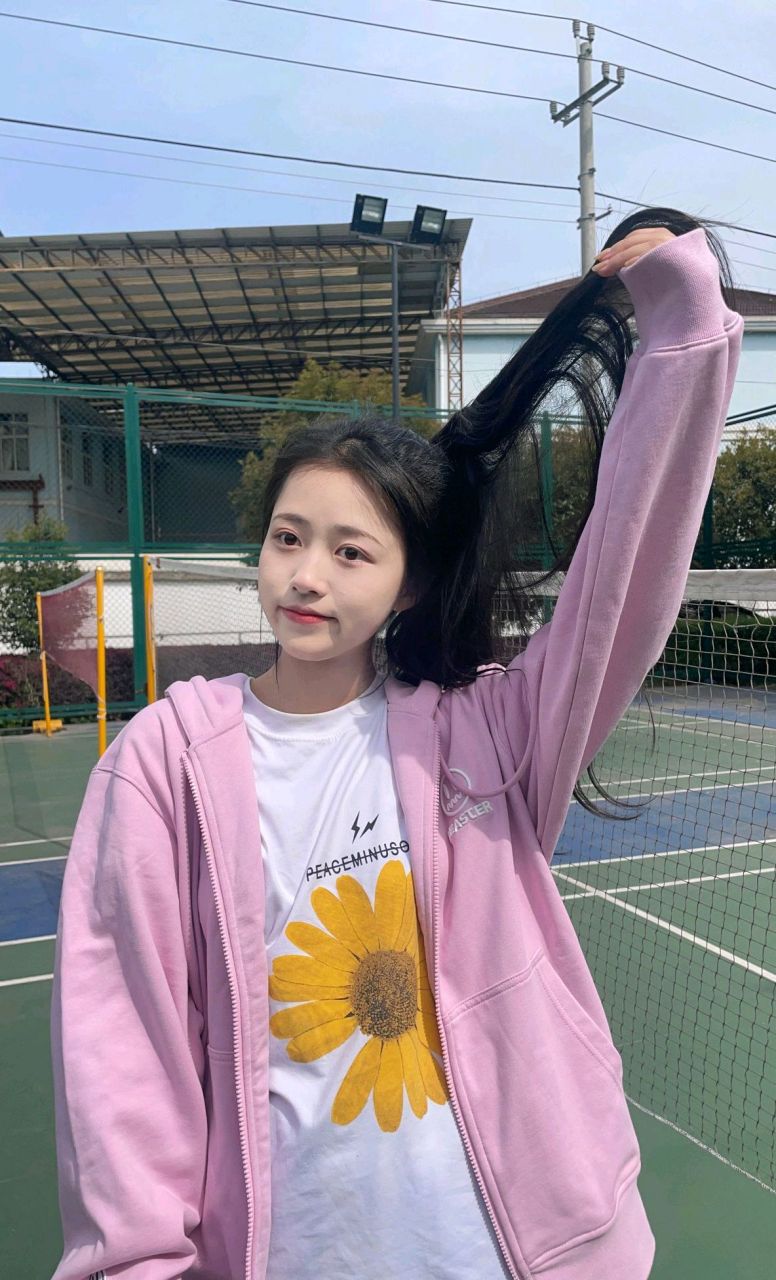 操场上的马尾美少女～任万万