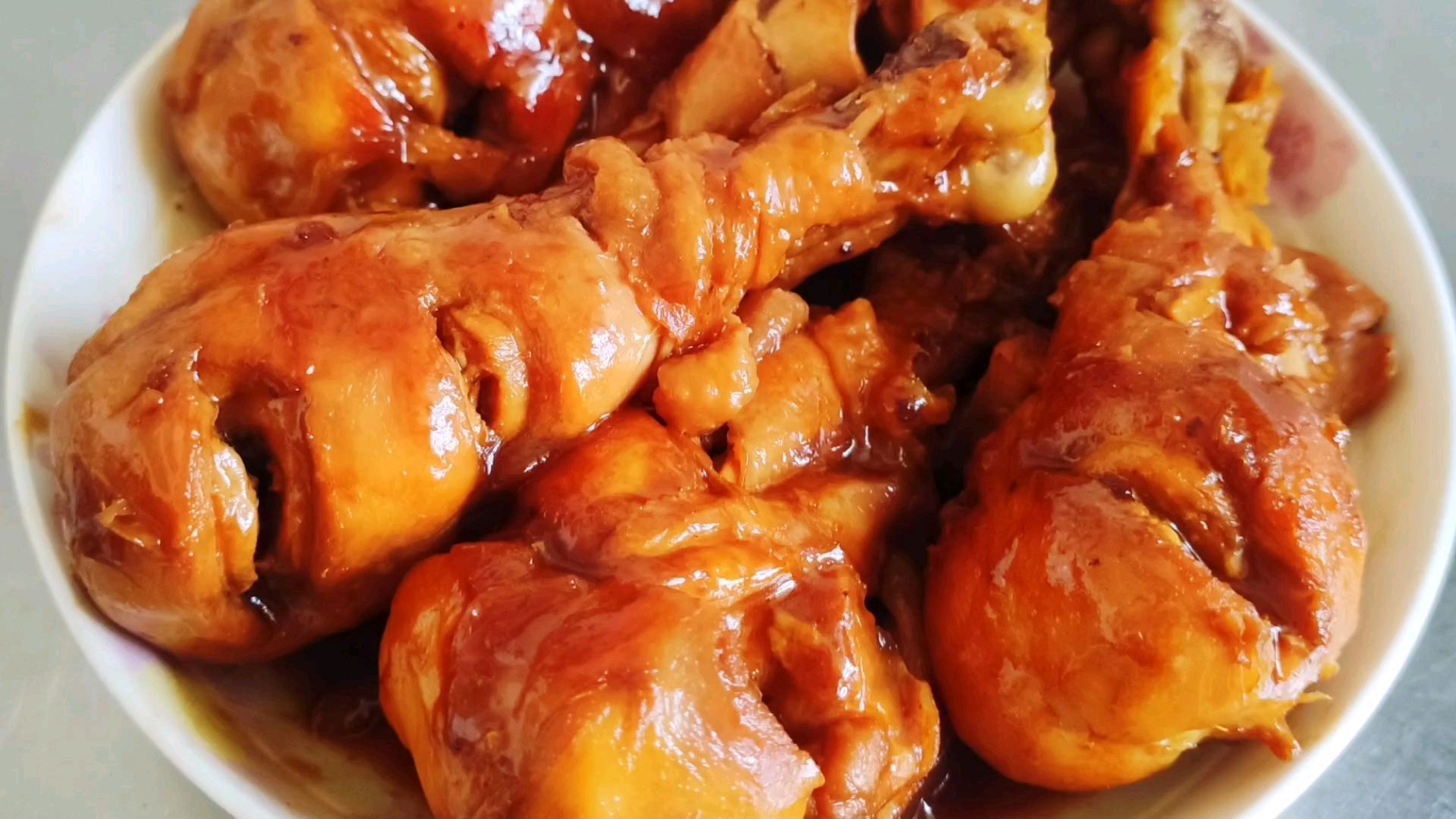 这样做酱鸡腿,酱香浓郁,软烂入味,好吃也好做