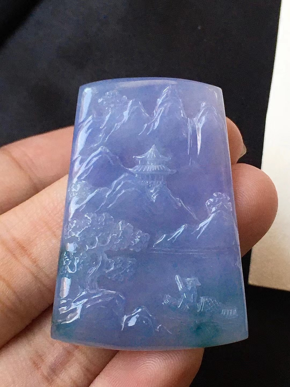 【紫罗兰山水牌】 紫罗兰色浓郁,见光靓美入心坎 尺寸:42.3*28.