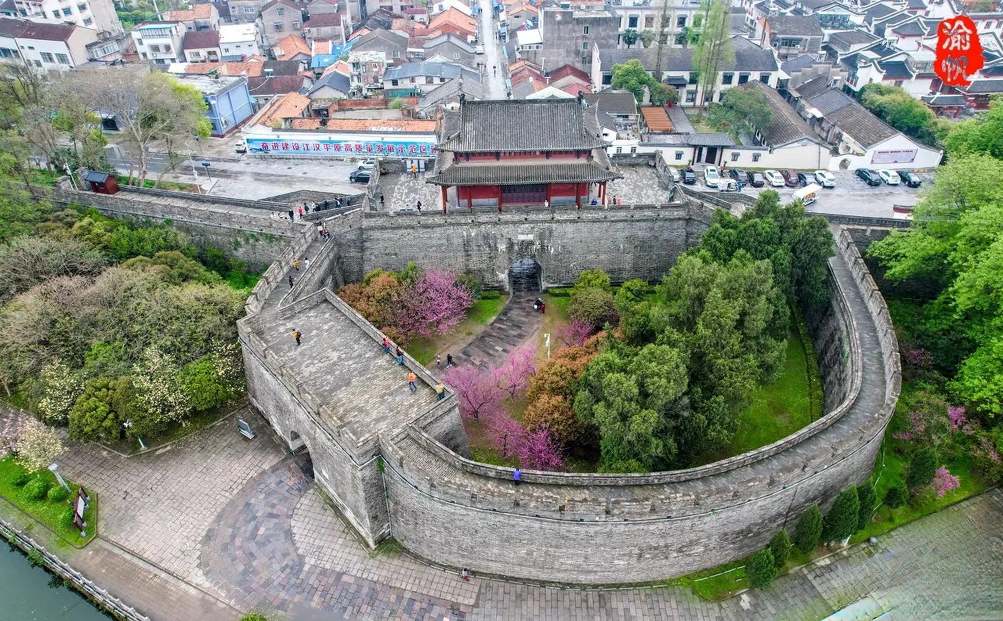 其实全国还是有一些宋元明时期留下的古城墙