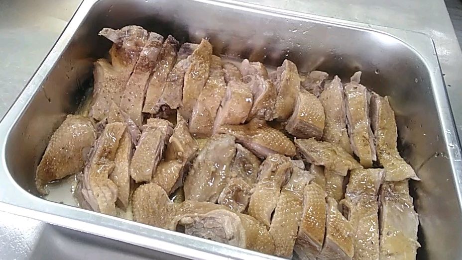 盐水鸭好吃有诀窍,厨师教你这样做咸香入味,鲜香好吃