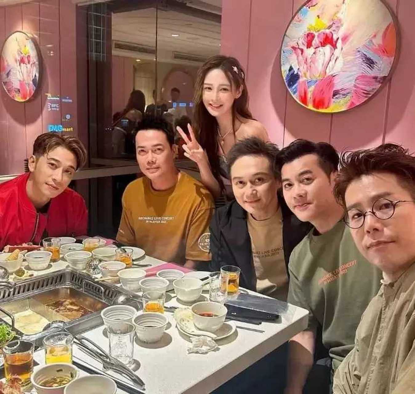 这张照片中,男士分别是吴卓羲,谢天华,张智霖,梁汉文