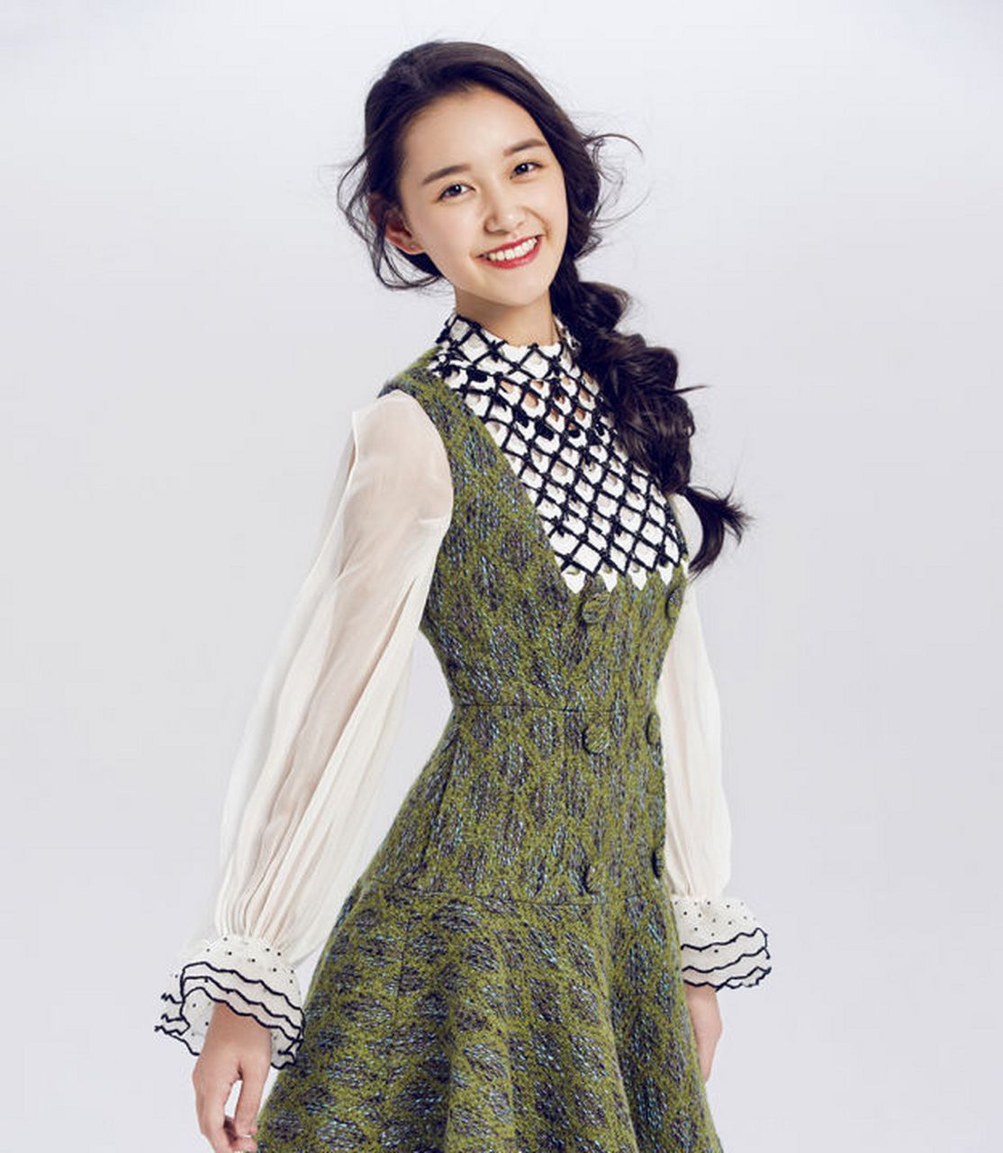 赵今麦,蒋依依她们俩演技又好长得也好看,想不通为什么国民妹妹是张