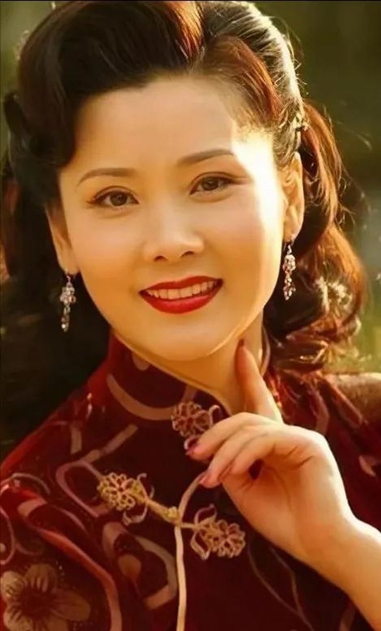 "那时她根本没见过老师儿子们的真人,没想到,最后何赛飞真的梦想成真