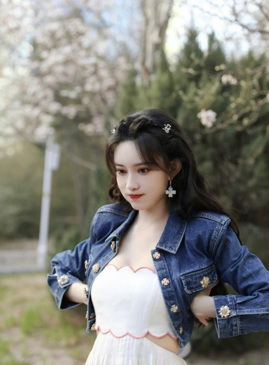 孟子义美照分享