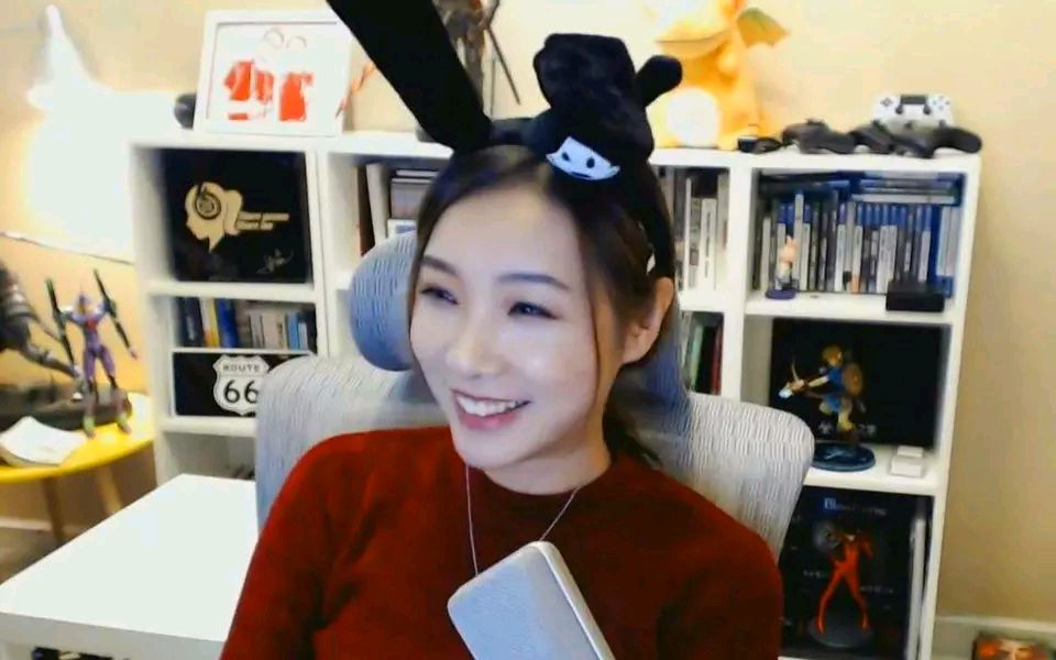 回顾,石悦以702分入清华又保北大,毕业后却成了游戏主播!