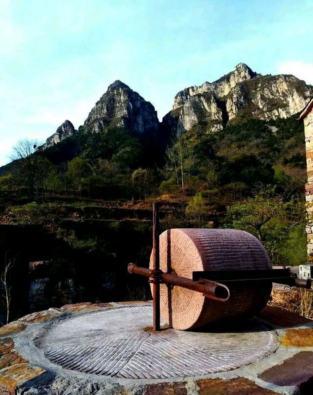 宝藏创作者计划# 上腊江村位于辉县市南寨镇海拔1200米的南太行山