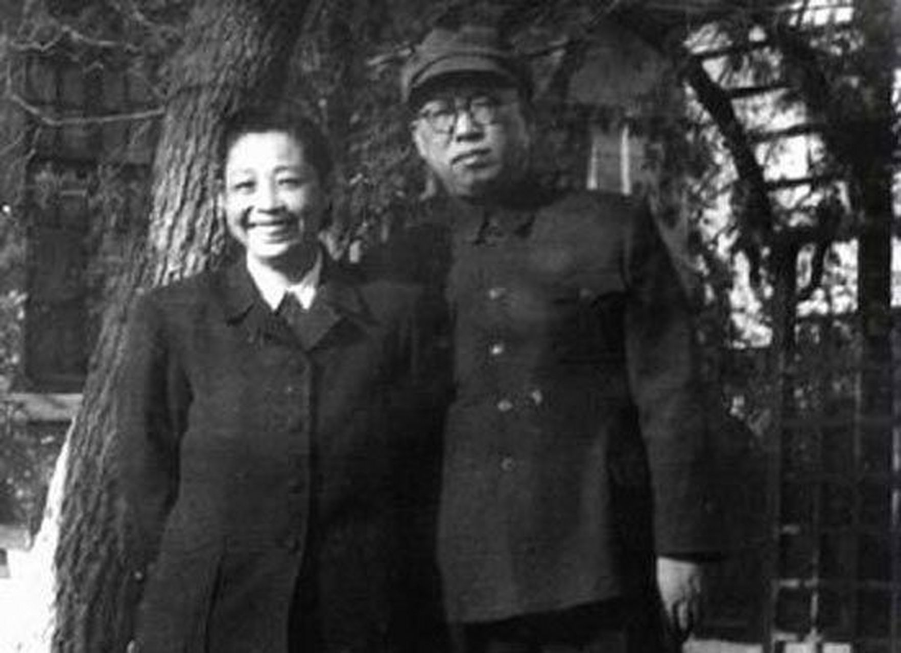 颜月娥,是罗荣桓元帅的第一任妻子.